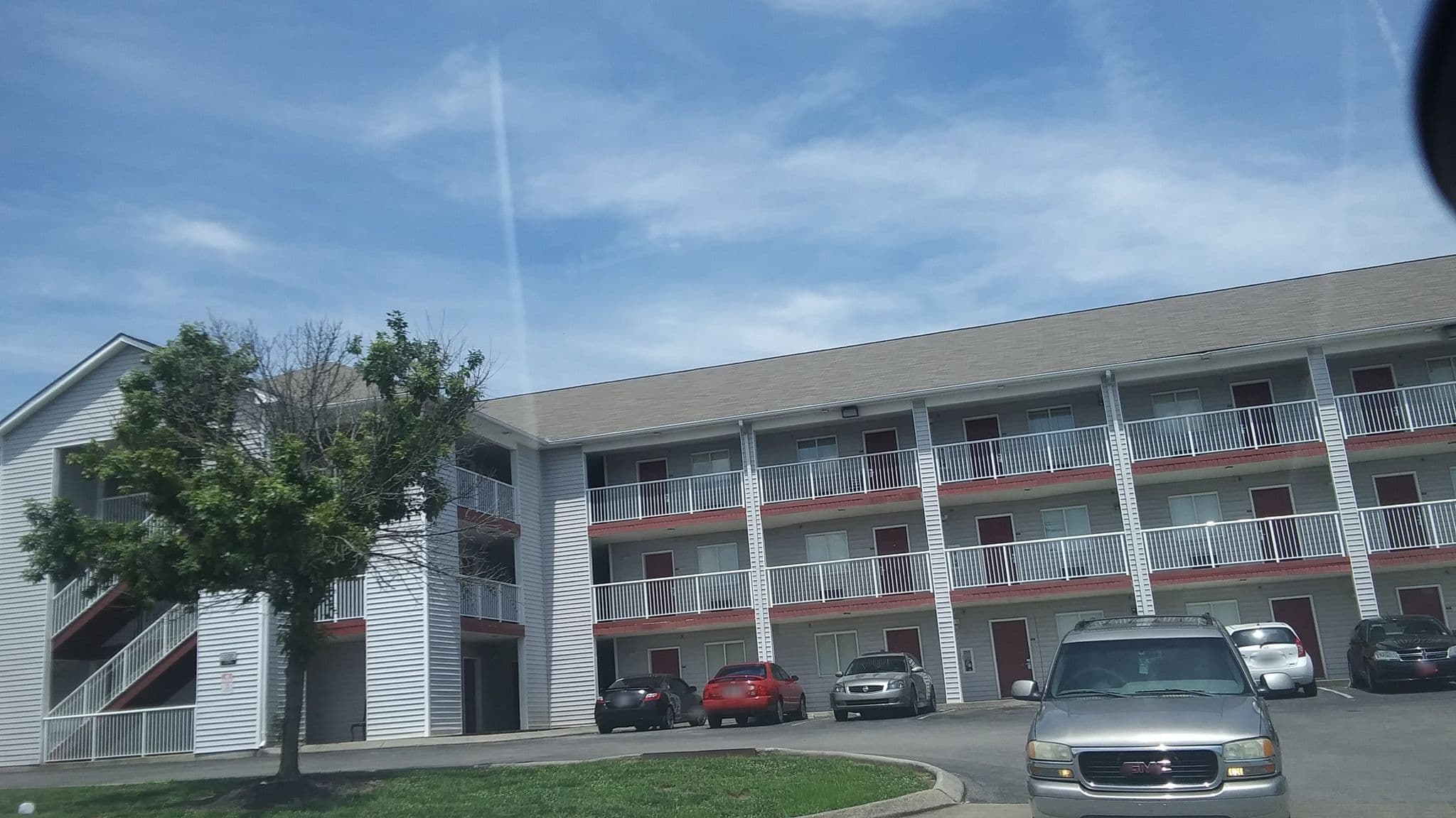 Street view near InTown Suites Extended Stay Nashville TN - Murfreesboro Pike, La Vergne — © mab12340 (CC BY-SA · Mapillary)