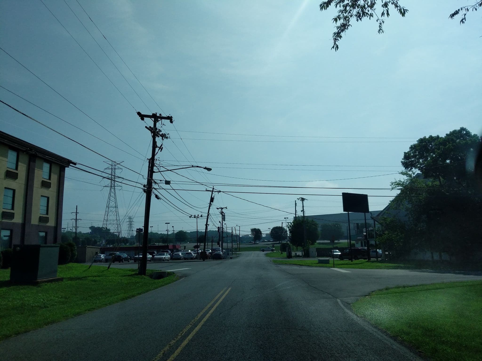 Street view near Magnuson Hotel Nashville North, Goodlettsville — © easymoney78 (CC BY-SA · Mapillary)