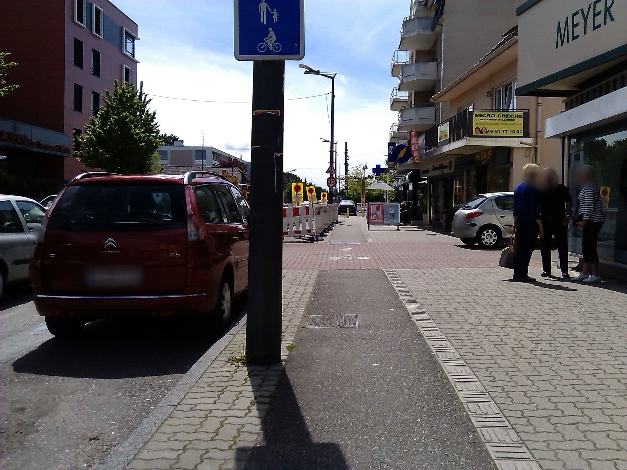 Street view near Hôtel d'Alsace, Illkirch-Graffenstaden — © changchun1 (CC BY-SA · Mapillary)