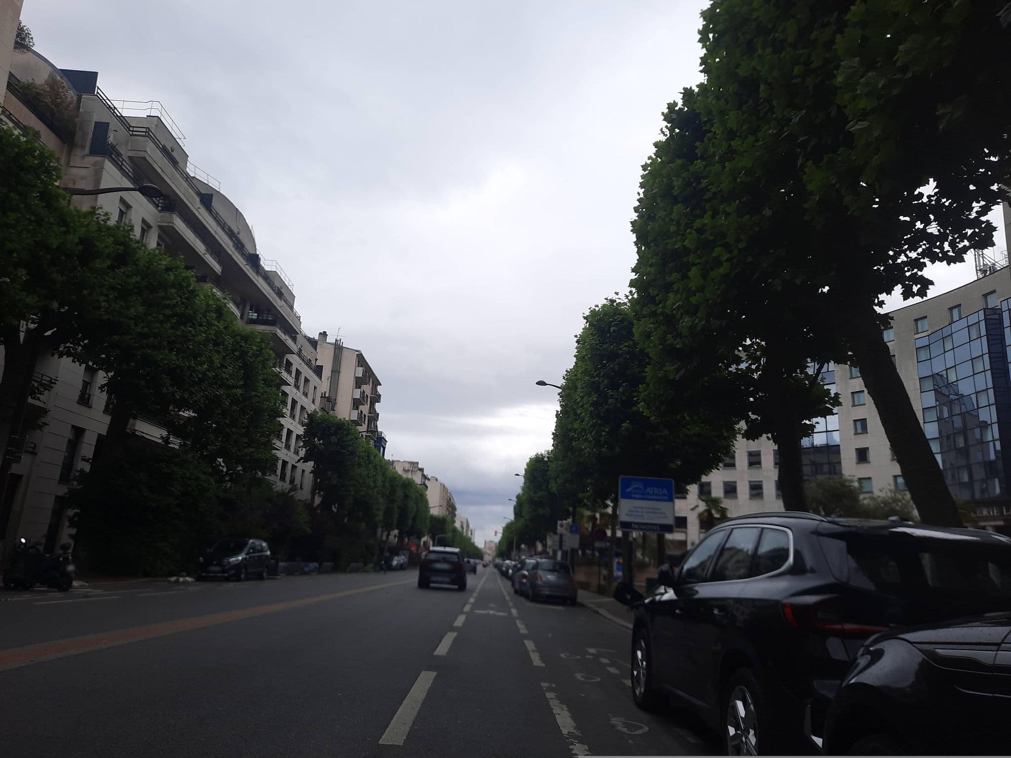 Street view near Novotel Paris Charenton, Charenton-le-Pont — © tdelmas (CC BY-SA · Mapillary)
