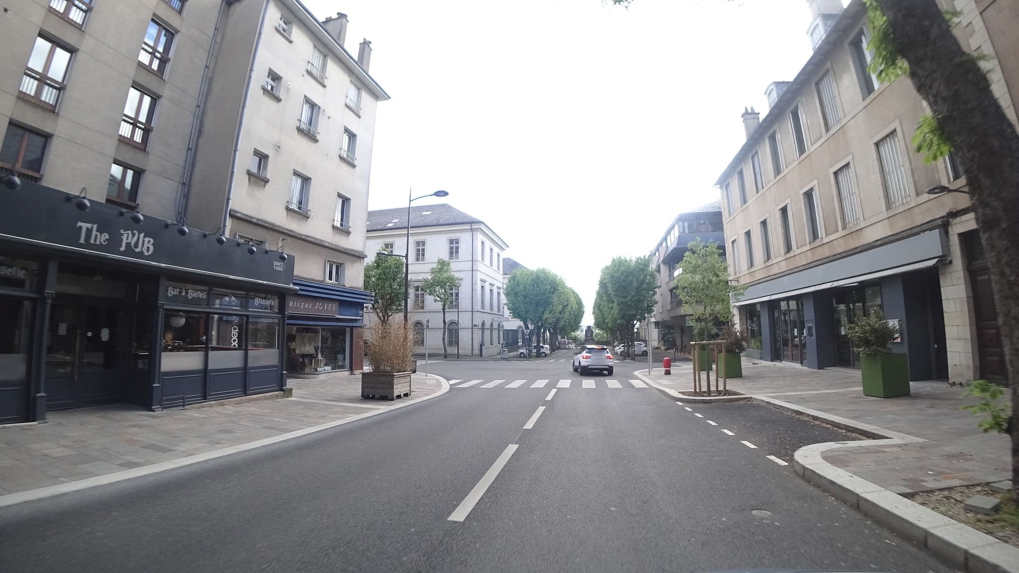 Street view near Hôtel de la Tour Maje, Rodez — © yod4z (CC BY-SA · Mapillary)