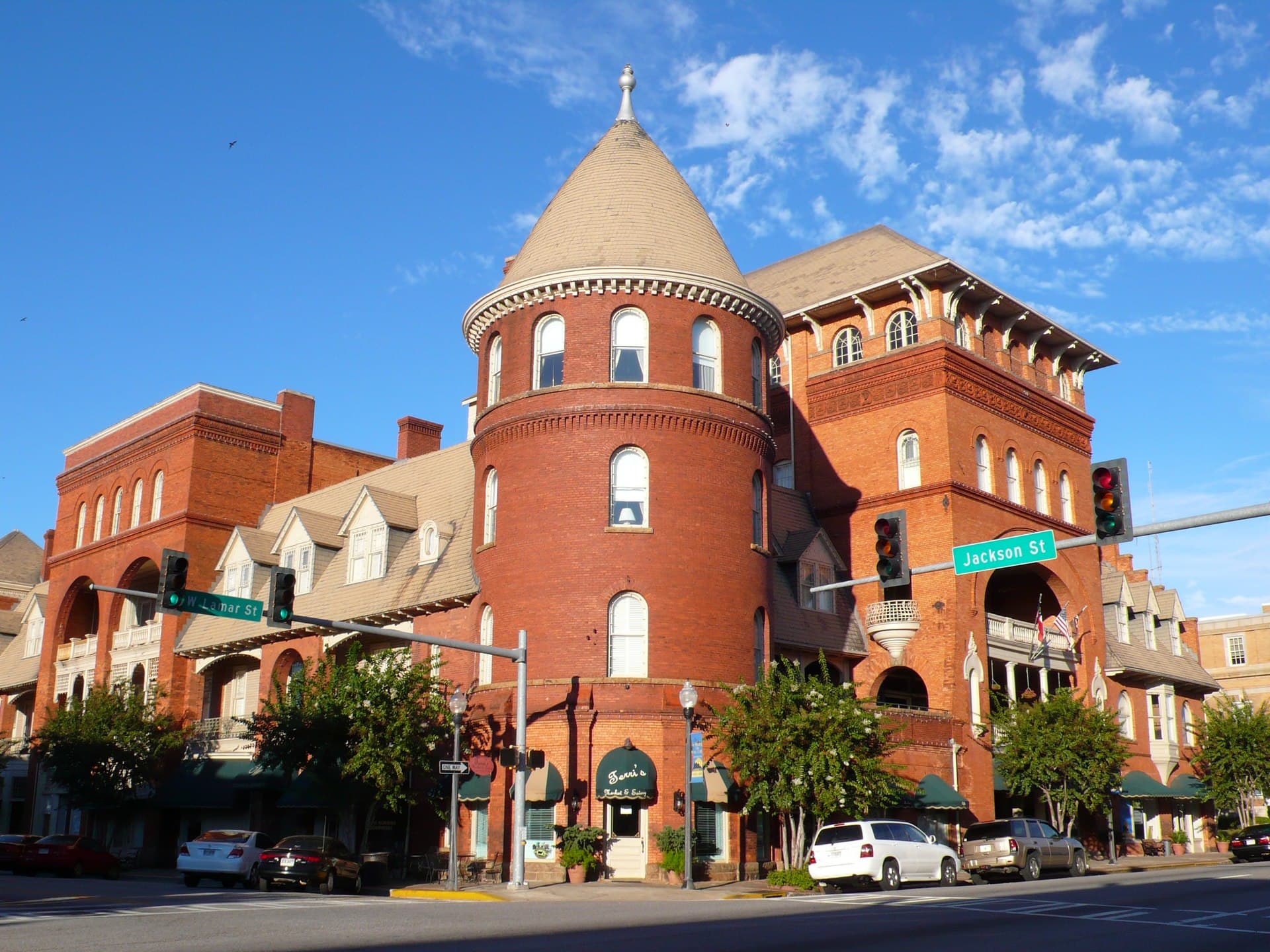 The Windsor Hotel (via Wikimedia Commons, Public domain)