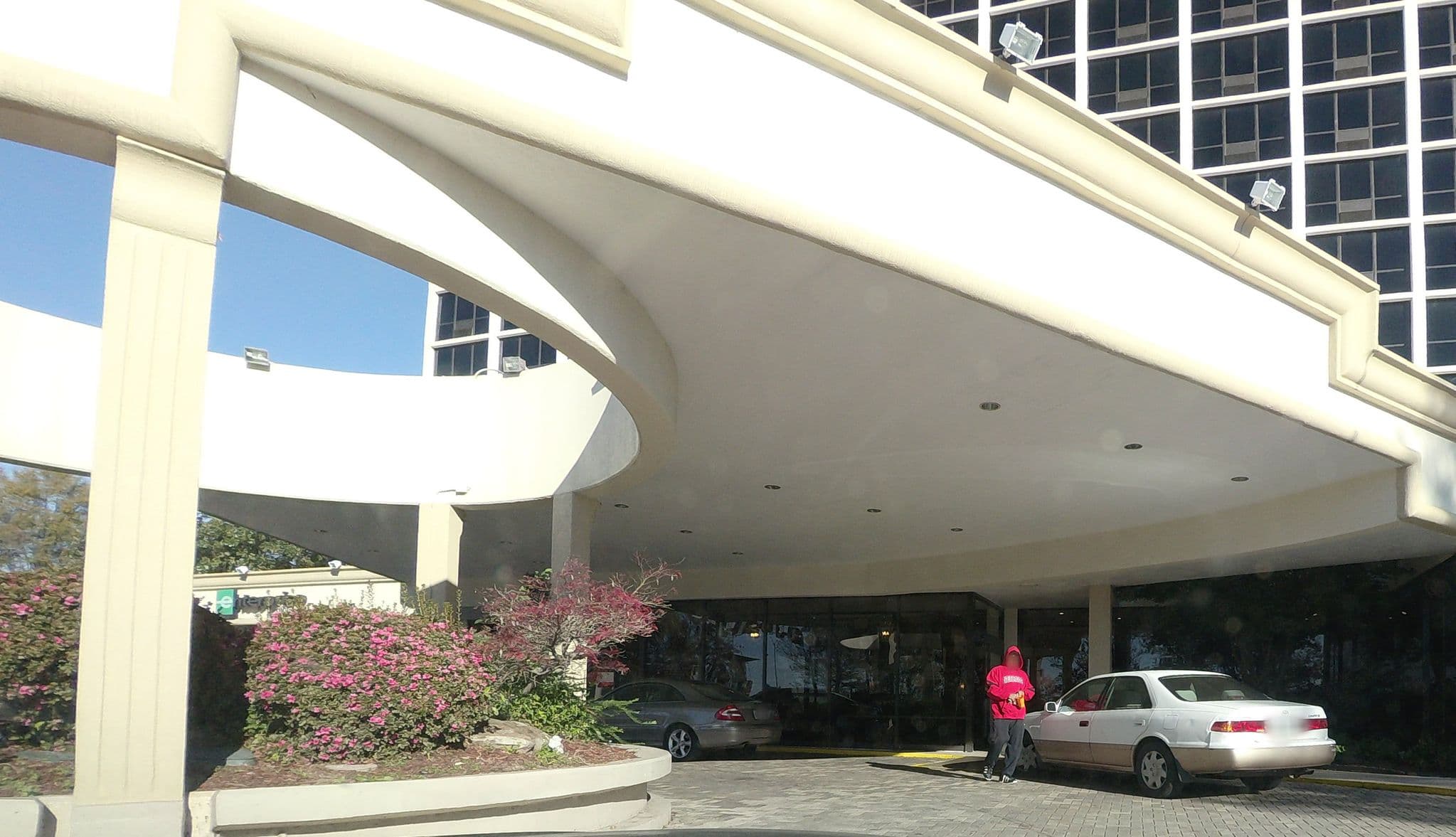 Street view near Holiday Inn, Atlanta — © lordsutch (CC BY-SA · Mapillary)