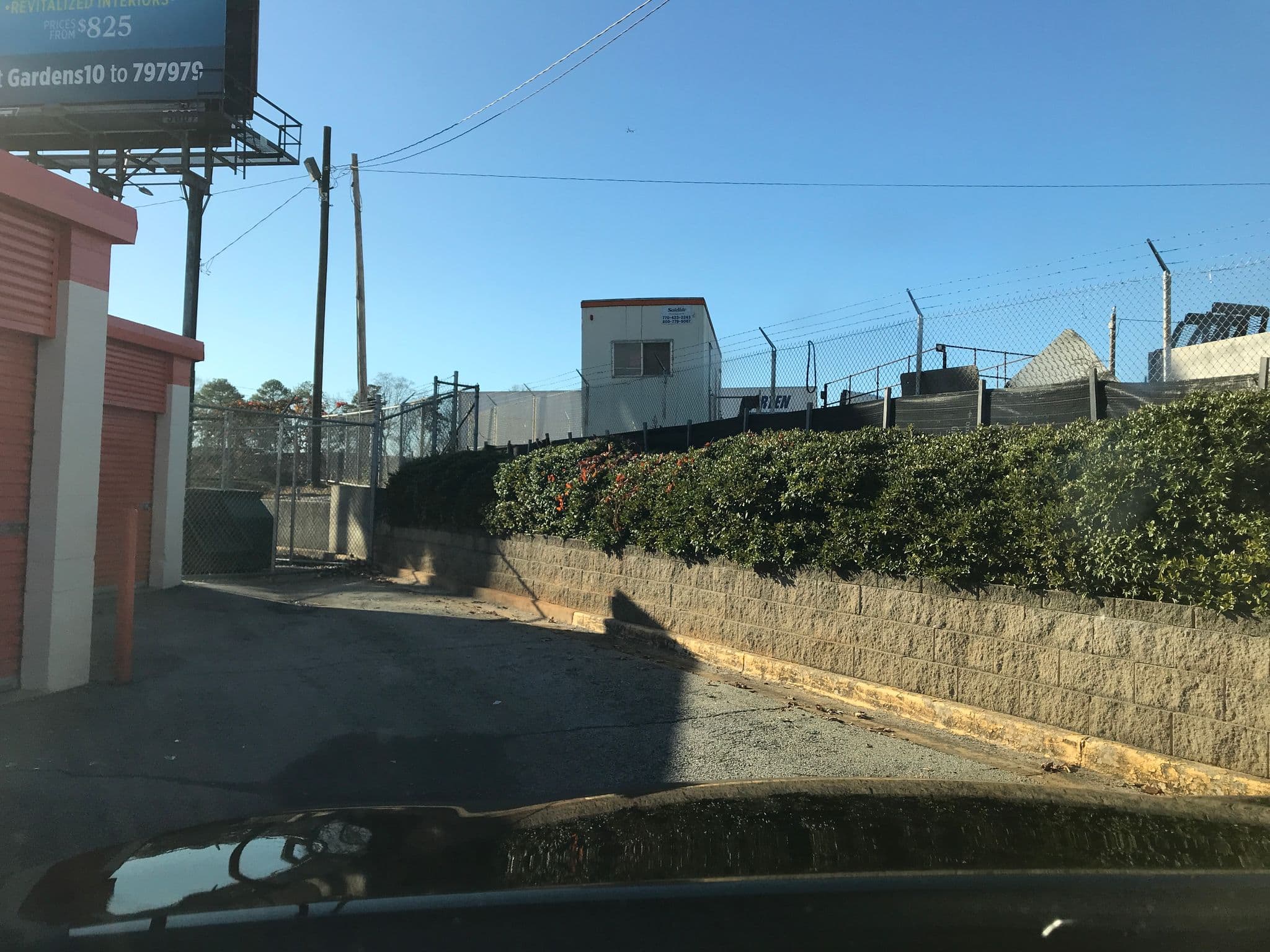 Street view near motel 6, East Point — © mzdnae25 (CC BY-SA · Mapillary)