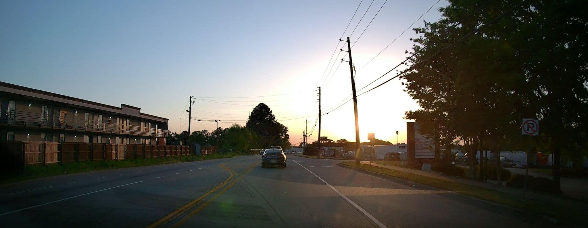 Street view near Rodeway Inn, McDonough — © lordsutch (CC BY-SA · Mapillary)