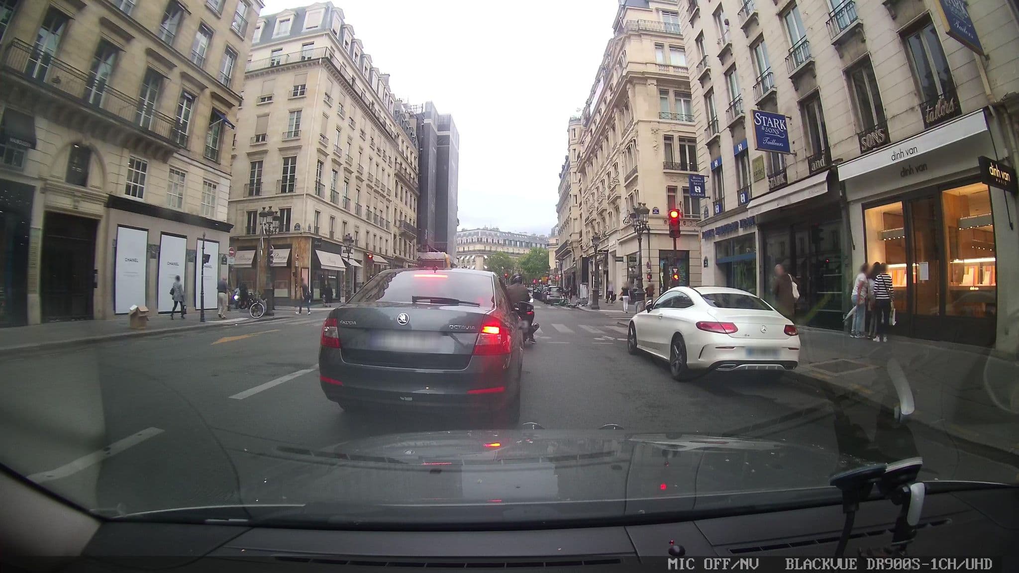Street view near Hôtel Westminster, Paris 09 Opéra — © grobin (CC BY-SA · Mapillary)