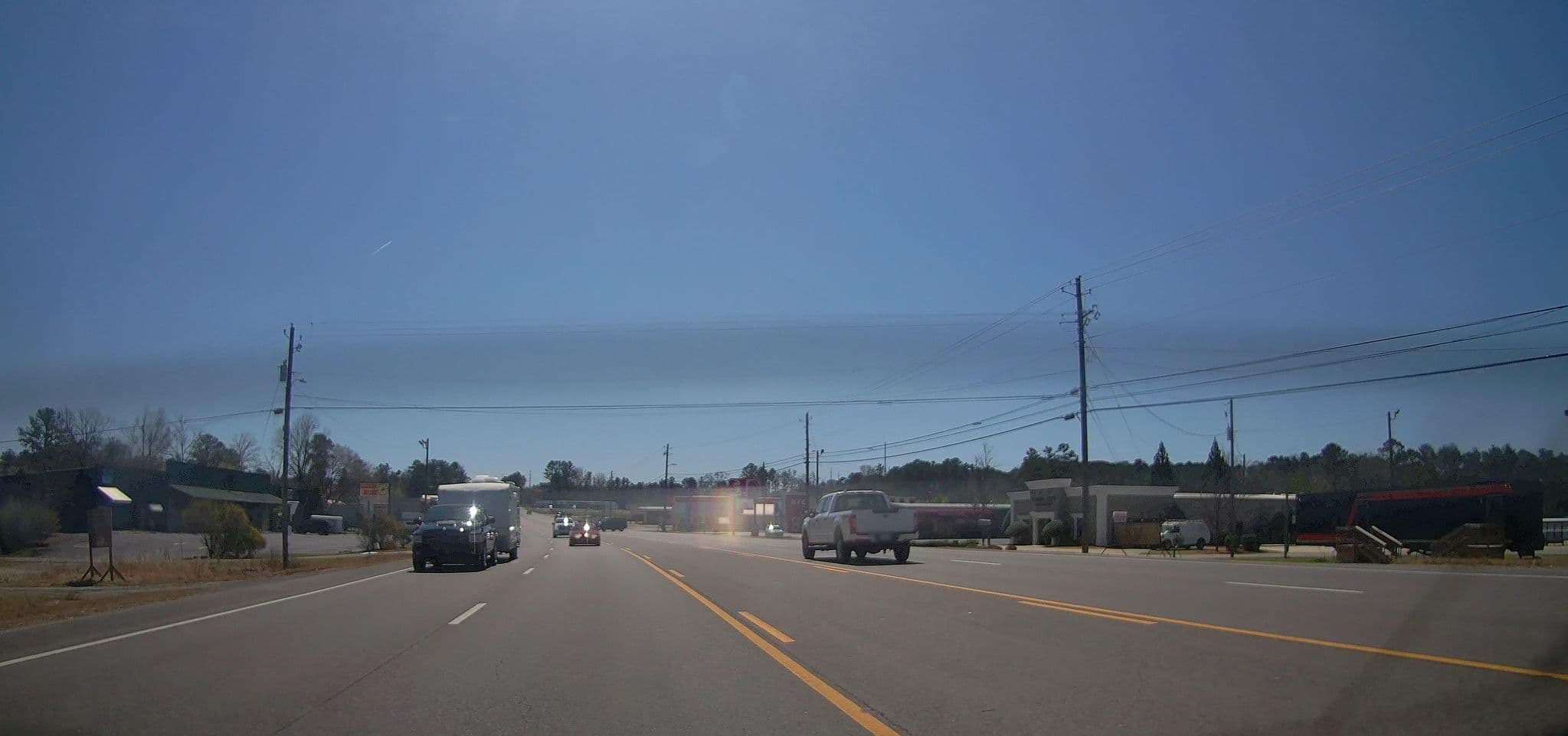 Street view near Broken Spoke Cabins, Southside — © lordsutch (CC BY-SA · Mapillary)