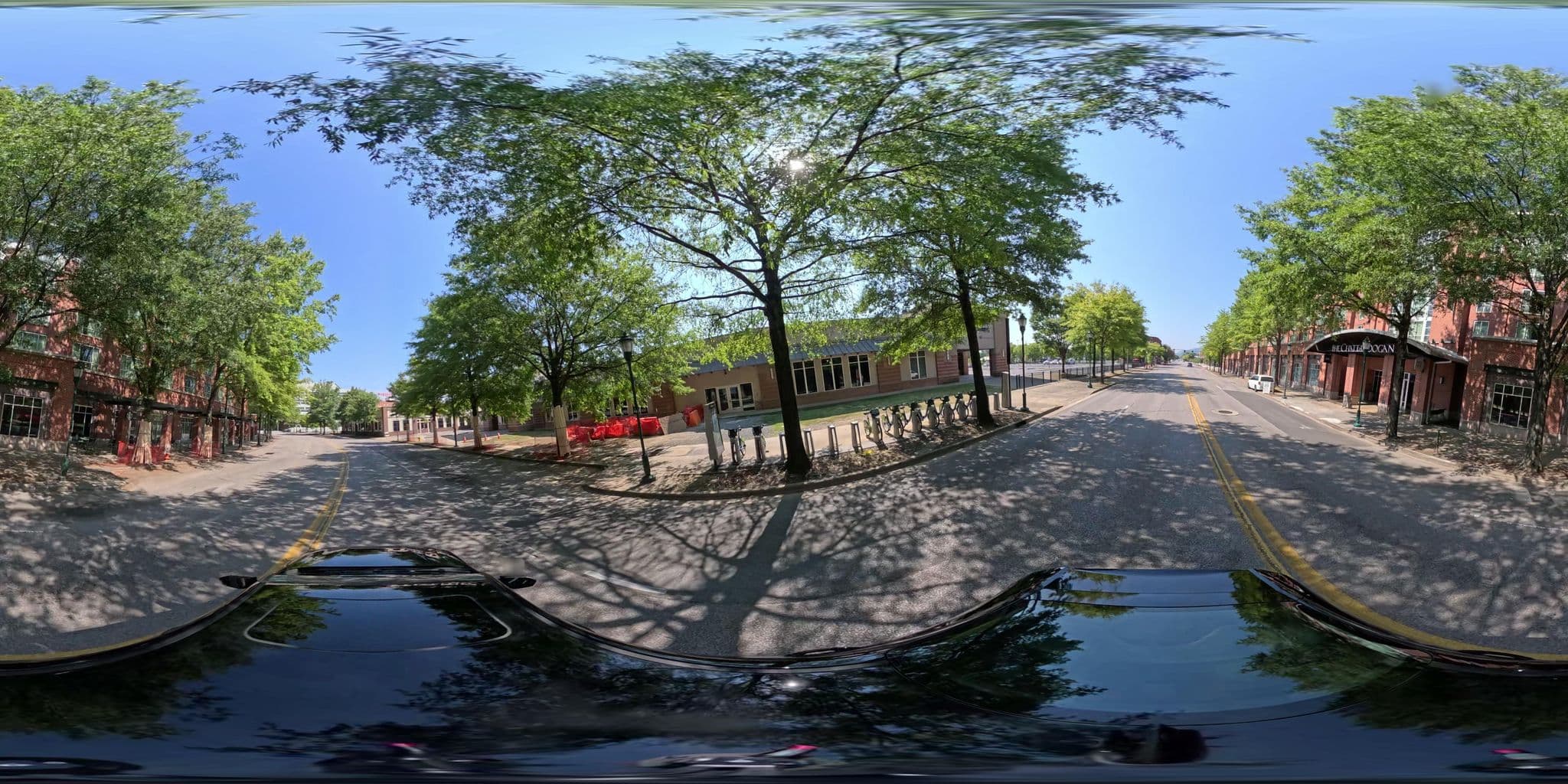 Street view near the Chattanoogan Spa, Chattanooga — © jarielj (CC BY-SA · Mapillary)