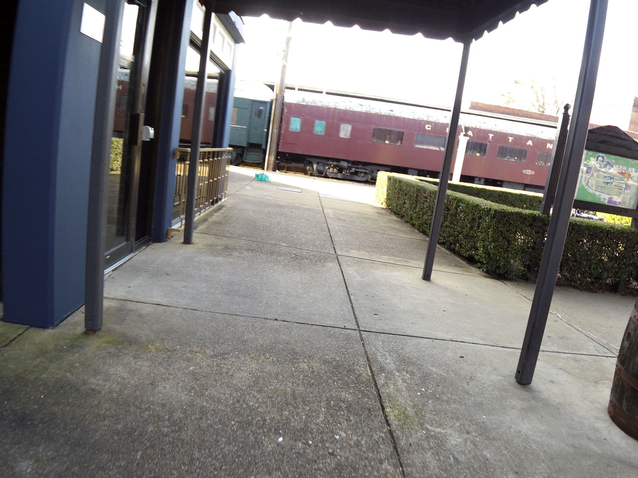 Street view near Indoor Pool @ Chattanooga Choo Choo, Chattanooga — © allen (CC BY-SA · Mapillary)