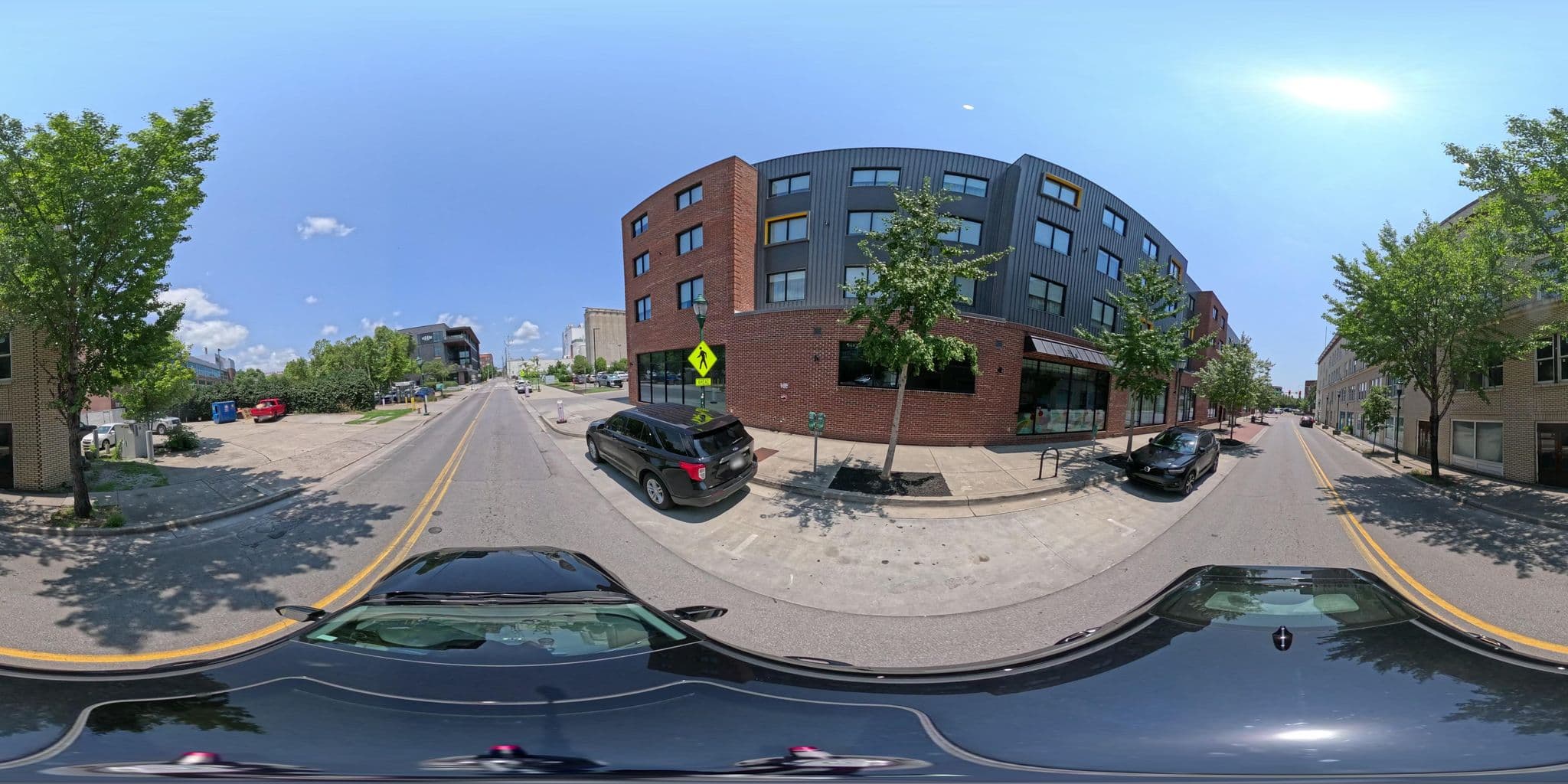 Street view near Moxy Hotel by Marriott, Chattanooga — © jarielj (CC BY-SA · Mapillary)