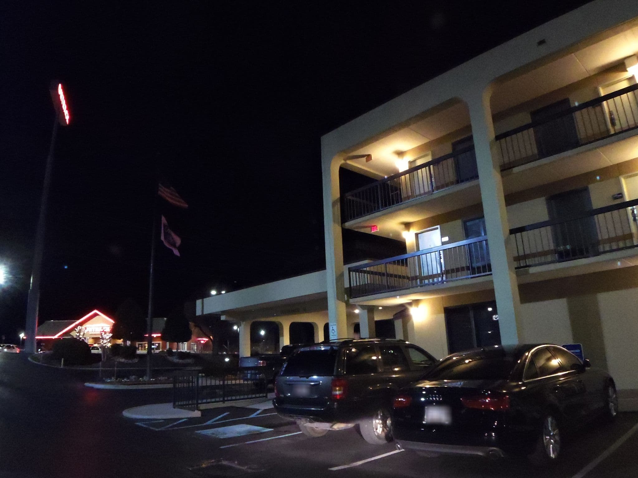 Street view near Hampton Inn by Hilton, Dalton — © allen (CC BY-SA · Mapillary)
