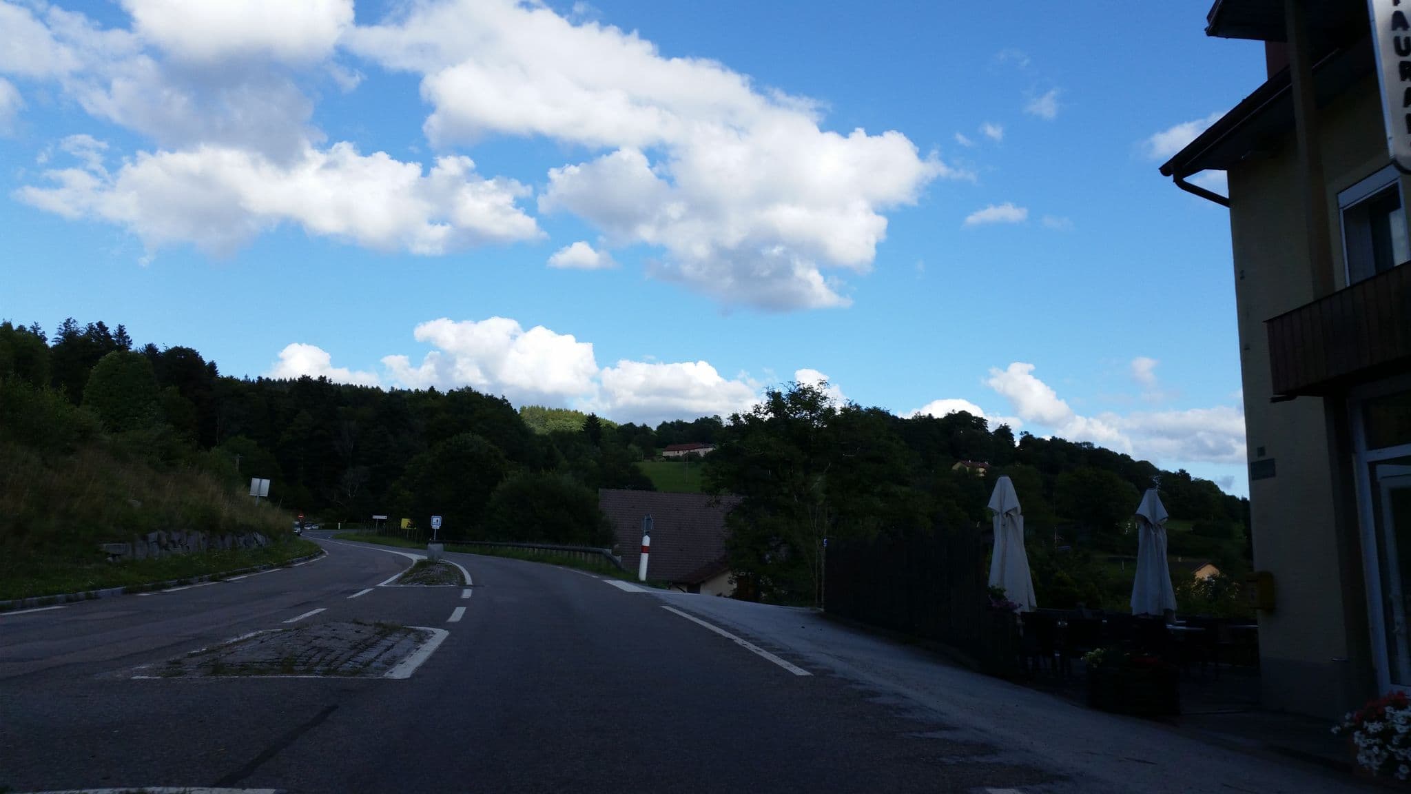 Street view near Hôtel Grande Cascade, Le Tholy — © it_s_so_funny (CC BY-SA · Mapillary)