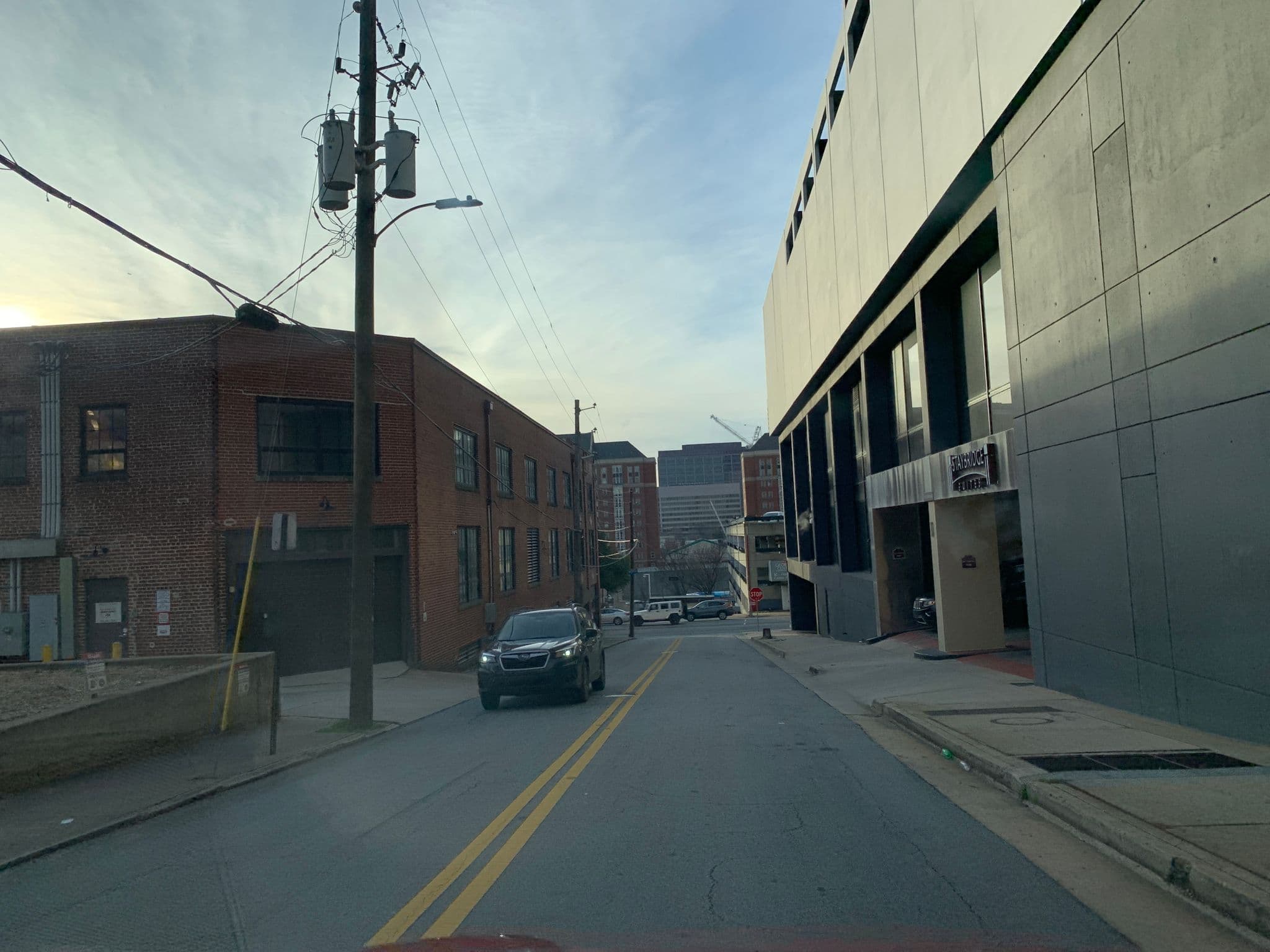Street view near Meliá Atlanta, Atlanta — © deirdreedsign (CC BY-SA · Mapillary)