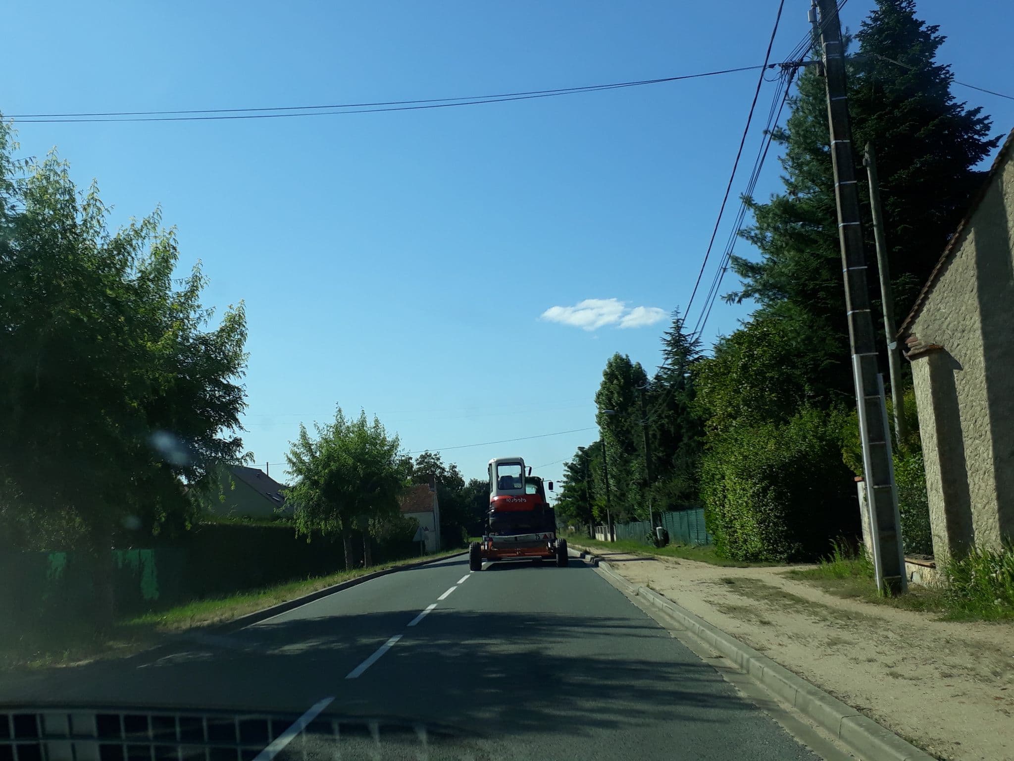 Street view near Cerviña, Châteauneuf-sur-Loire — © df45 (CC BY-SA · Mapillary)