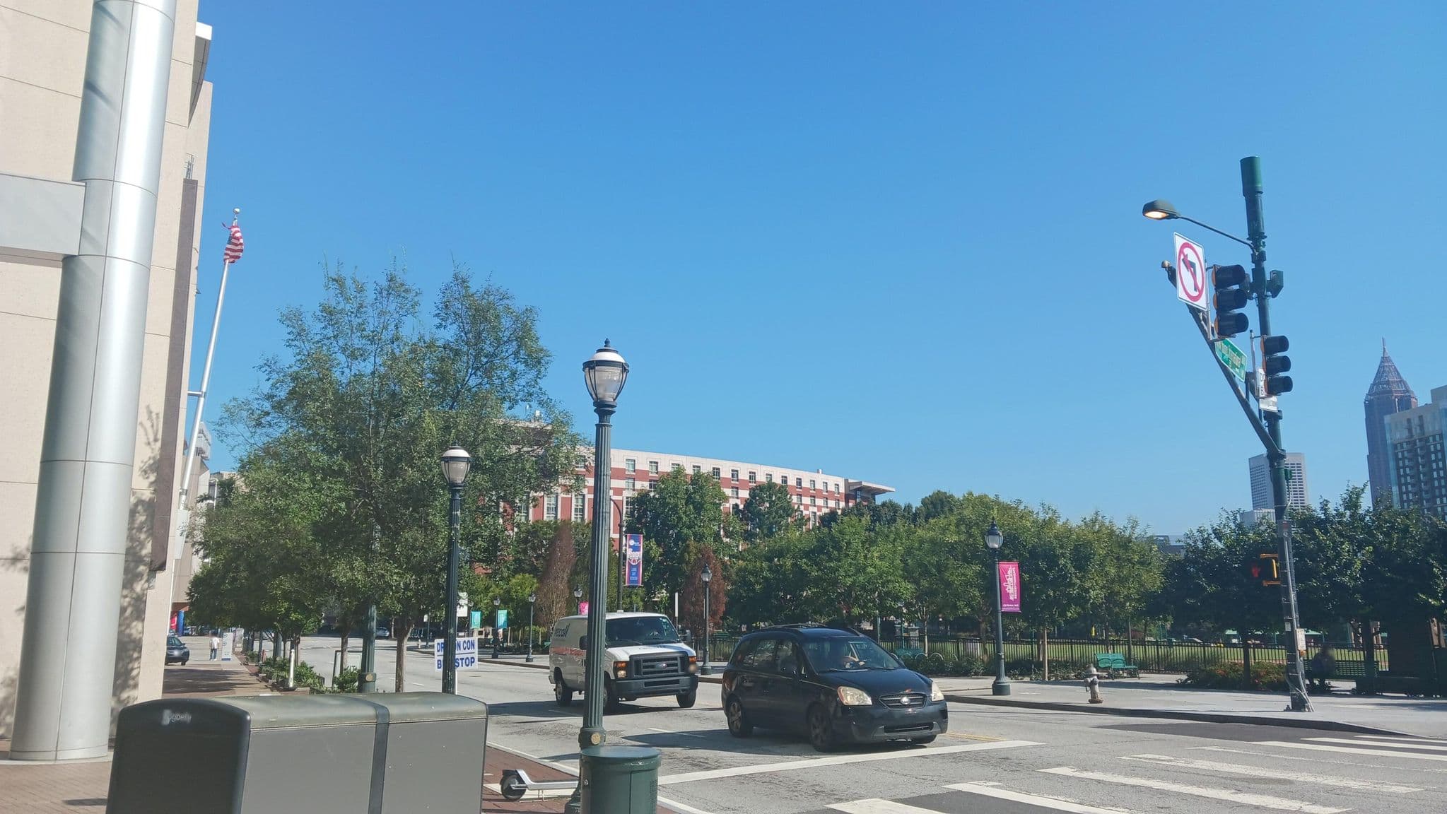 Street view near Exhibition Hall, Atlanta — © SydneyIStroud (CC BY-SA · Mapillary)