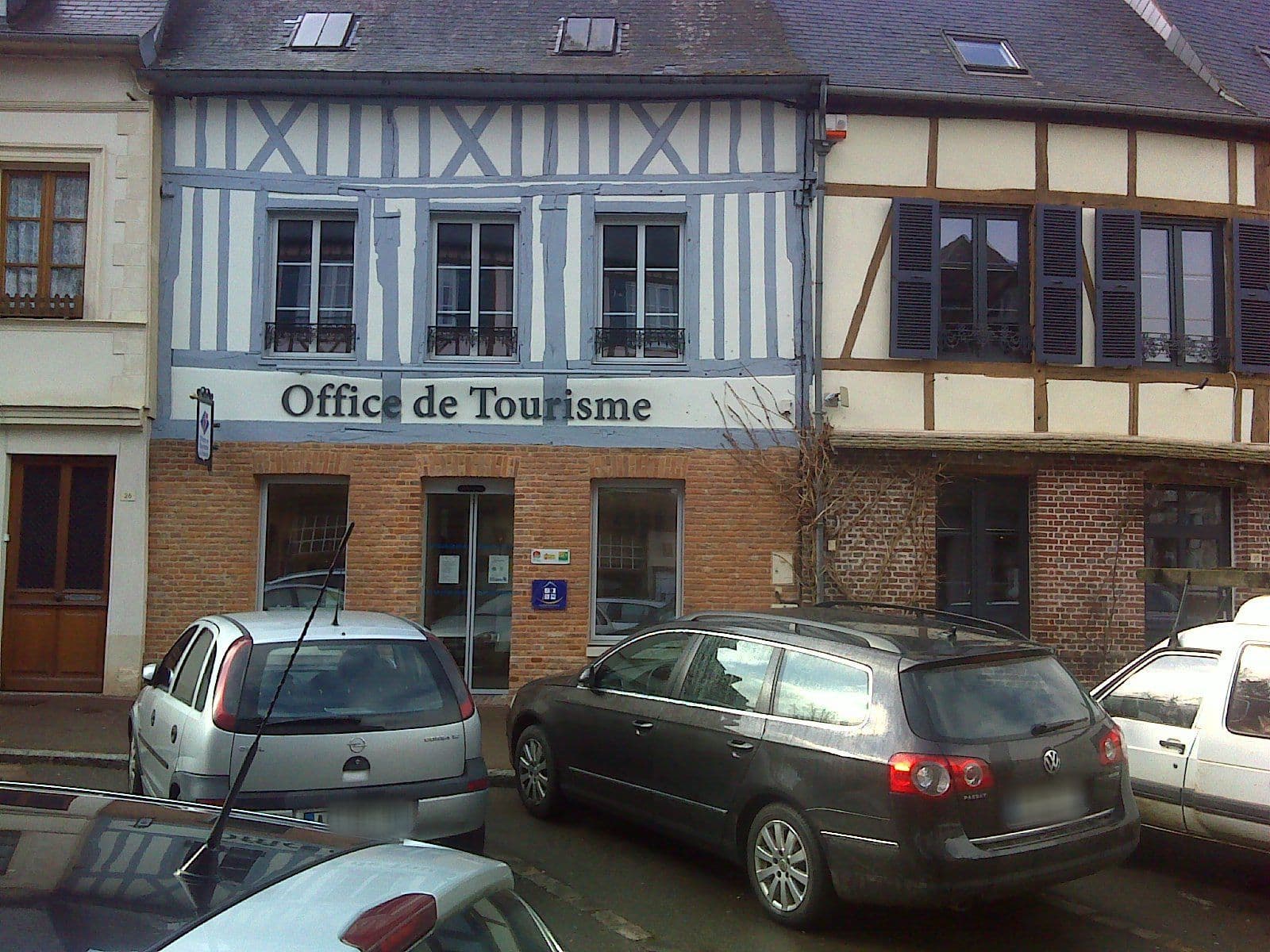Street view near Hôtel La Licorne, La Feuillie — © bernardvoyageur (CC BY-SA · Mapillary)