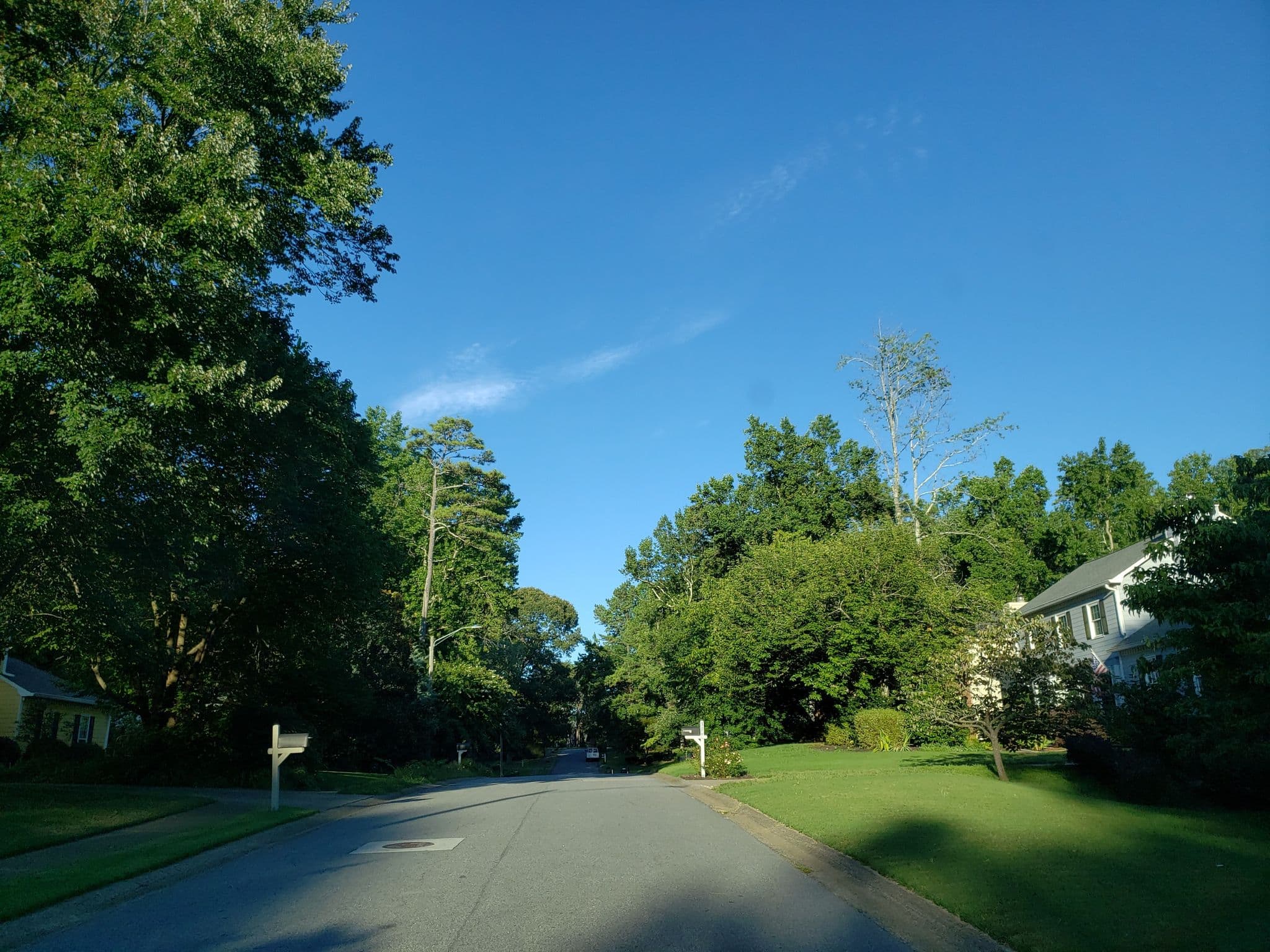 Street view near Yellow 3131, Roswell — © jackdripper (CC BY-SA · Mapillary)