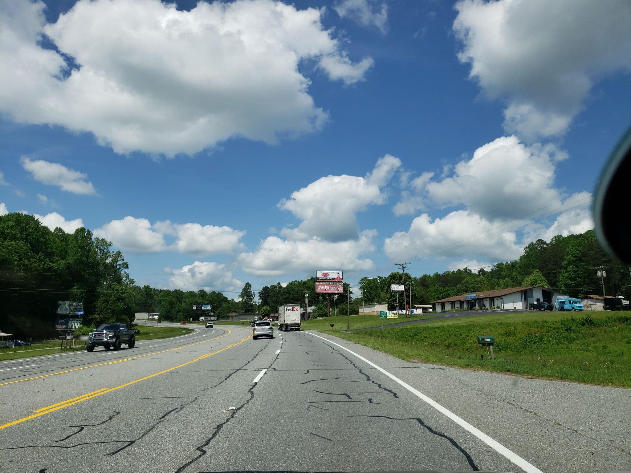 Street view near Blue Rock Cabin Rentals, McCaysville — © jackdripper (CC BY-SA · Mapillary)