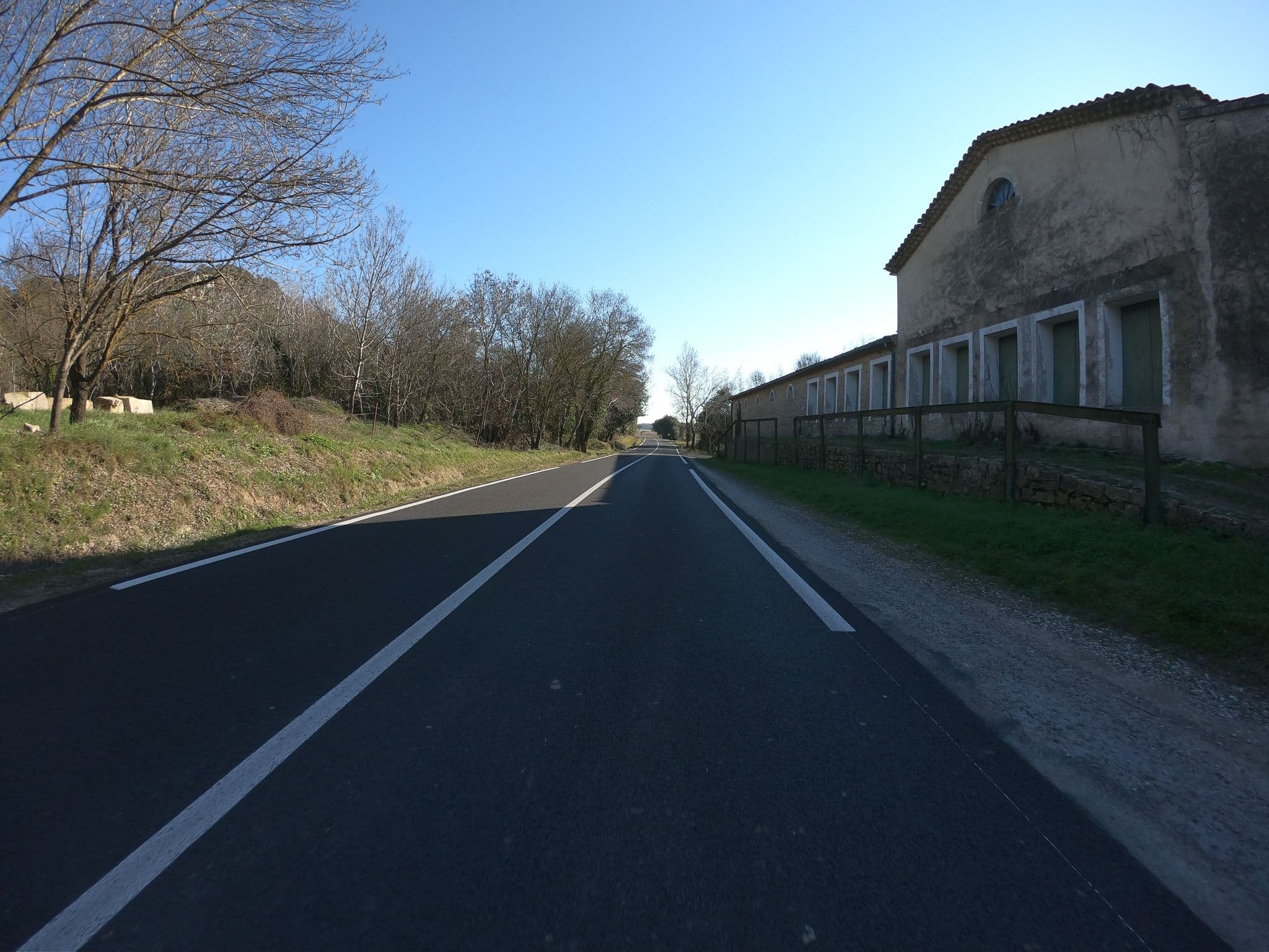 Street view near Gîte Zen, Saint-Mathieu-de-Tréviers — © joostjakob (CC BY-SA · Mapillary)