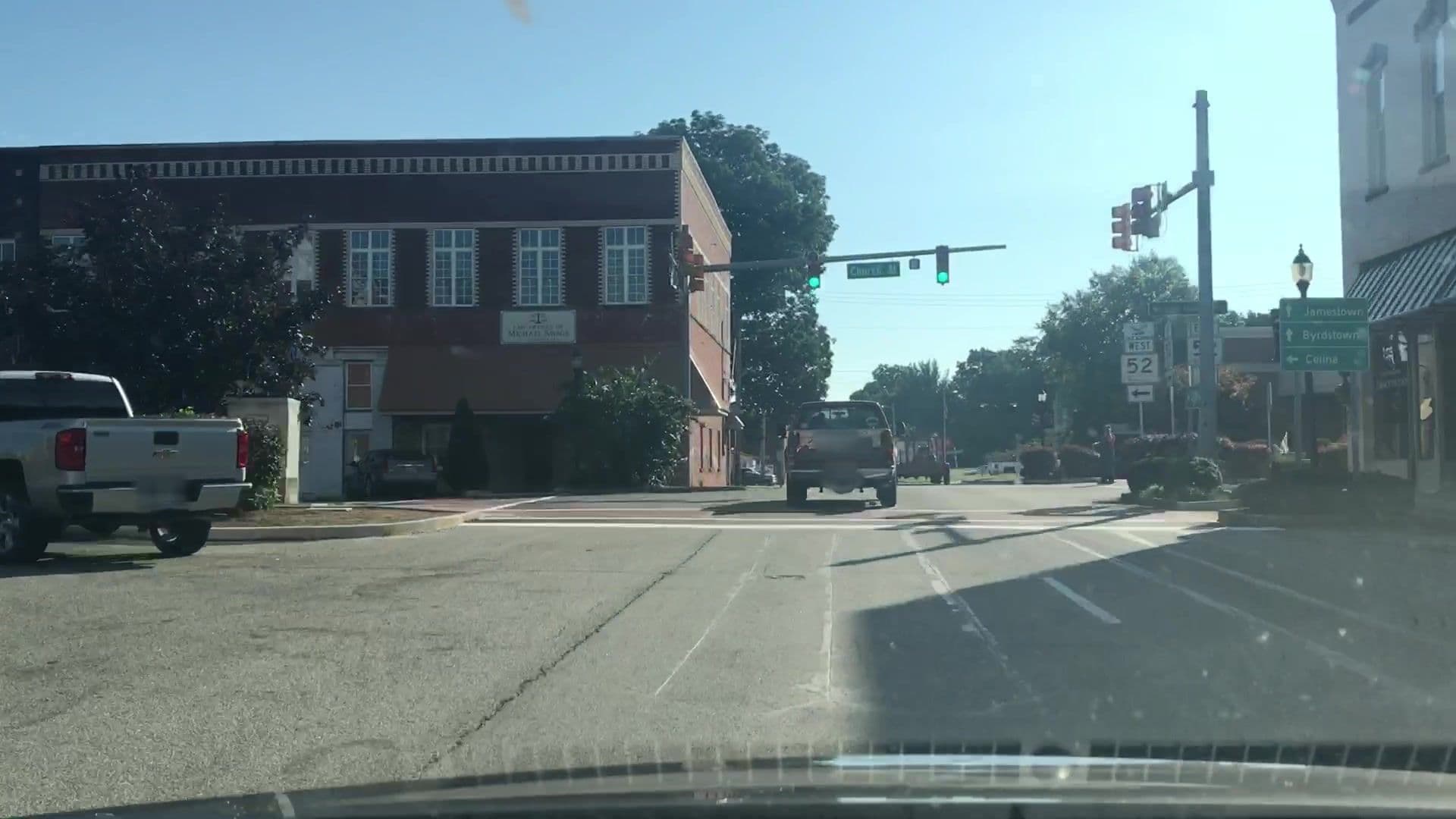 Street view near Livingston Lofts, Dodson Branch — © lvl5 (CC BY-SA · Mapillary)