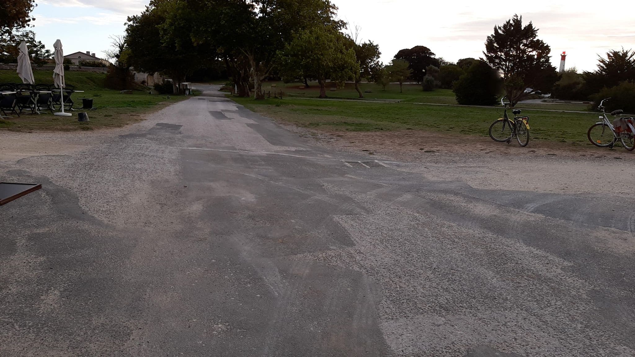 Street view near Hôtel Napoléon, Fouras — © lolailo (CC BY-SA · Mapillary)