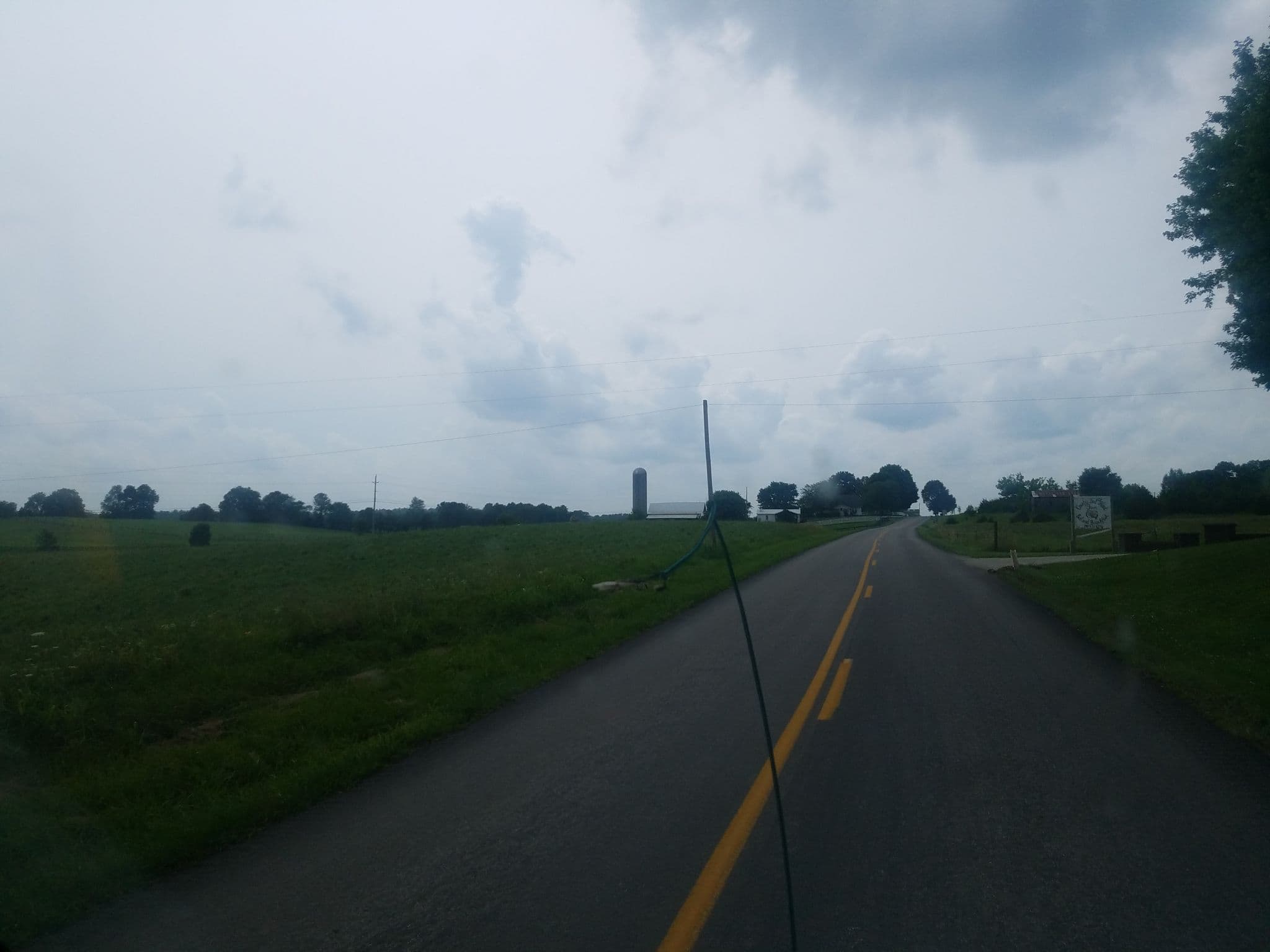 Street view near Country Girl At Heart, Munfordville — © jbthemilker (CC BY-SA · Mapillary)