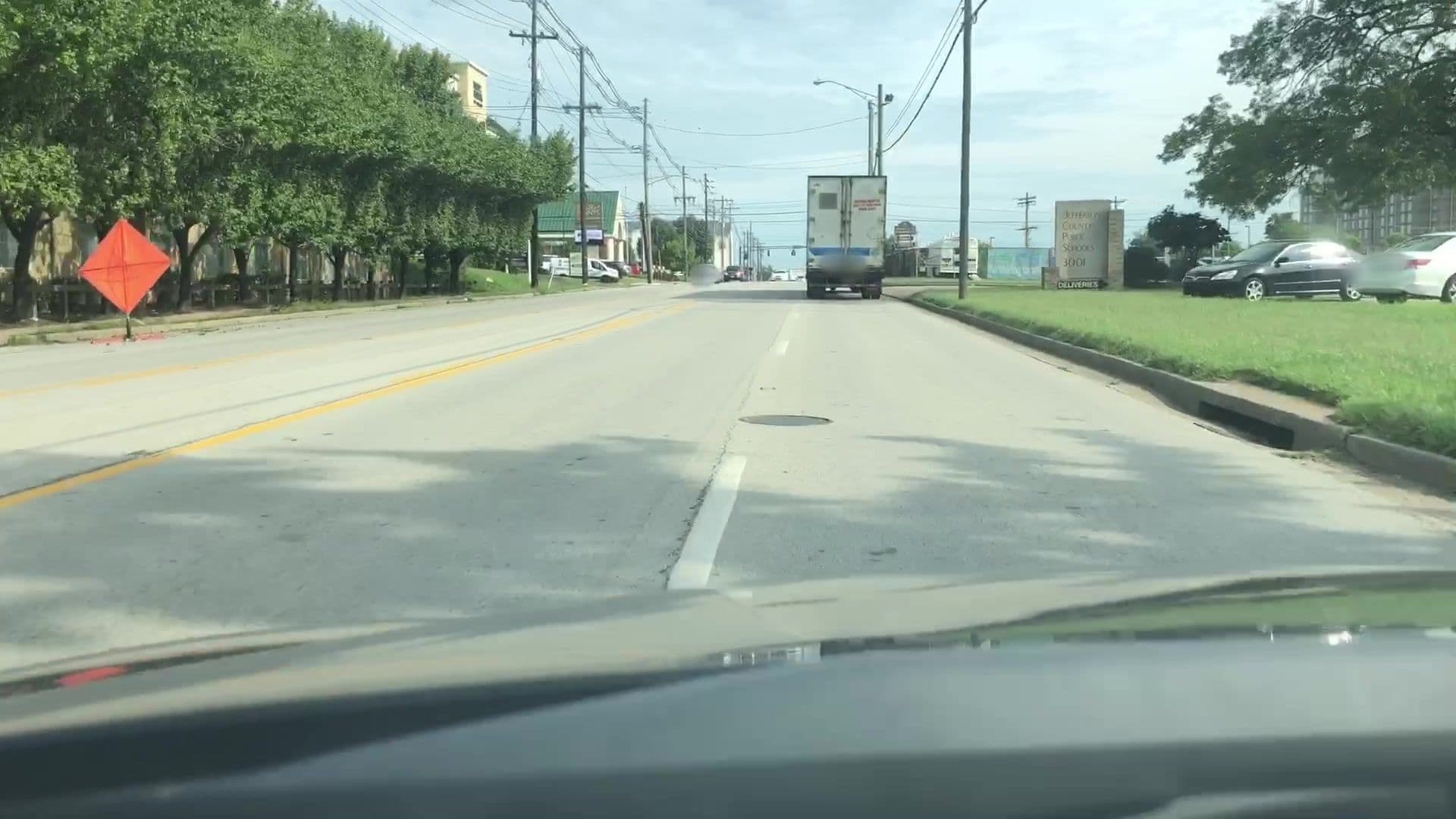 Street view near Ramada Louisville Expo Center, Audubon Park — © lvl5 (CC BY-SA · Mapillary)