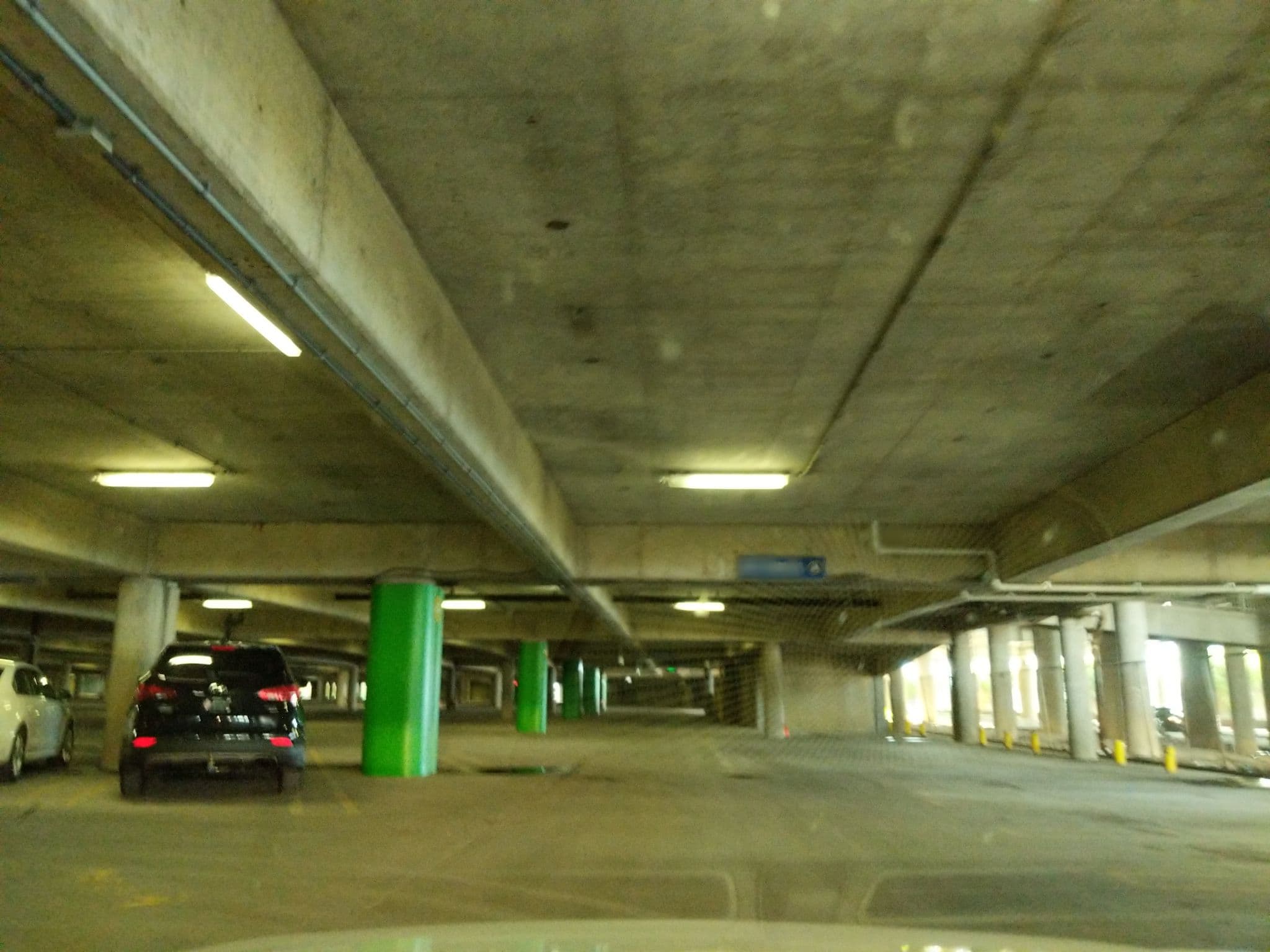 Street view near Rm 2400, Louisville — © atze02 (CC BY-SA · Mapillary)