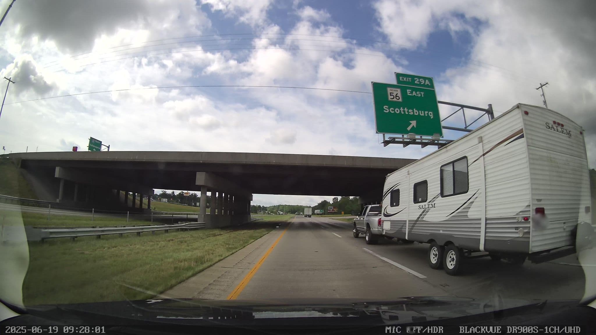 Street view near Marianne's, Scottsburg — © smichae (CC BY-SA · Mapillary)