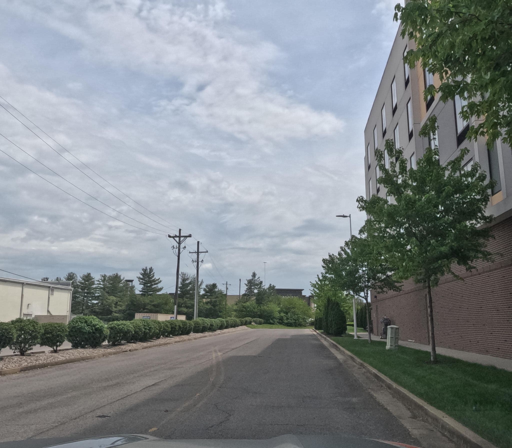 Street view near The Barbie Suana, Beechwood Village — © chuck (CC BY-SA · Mapillary)