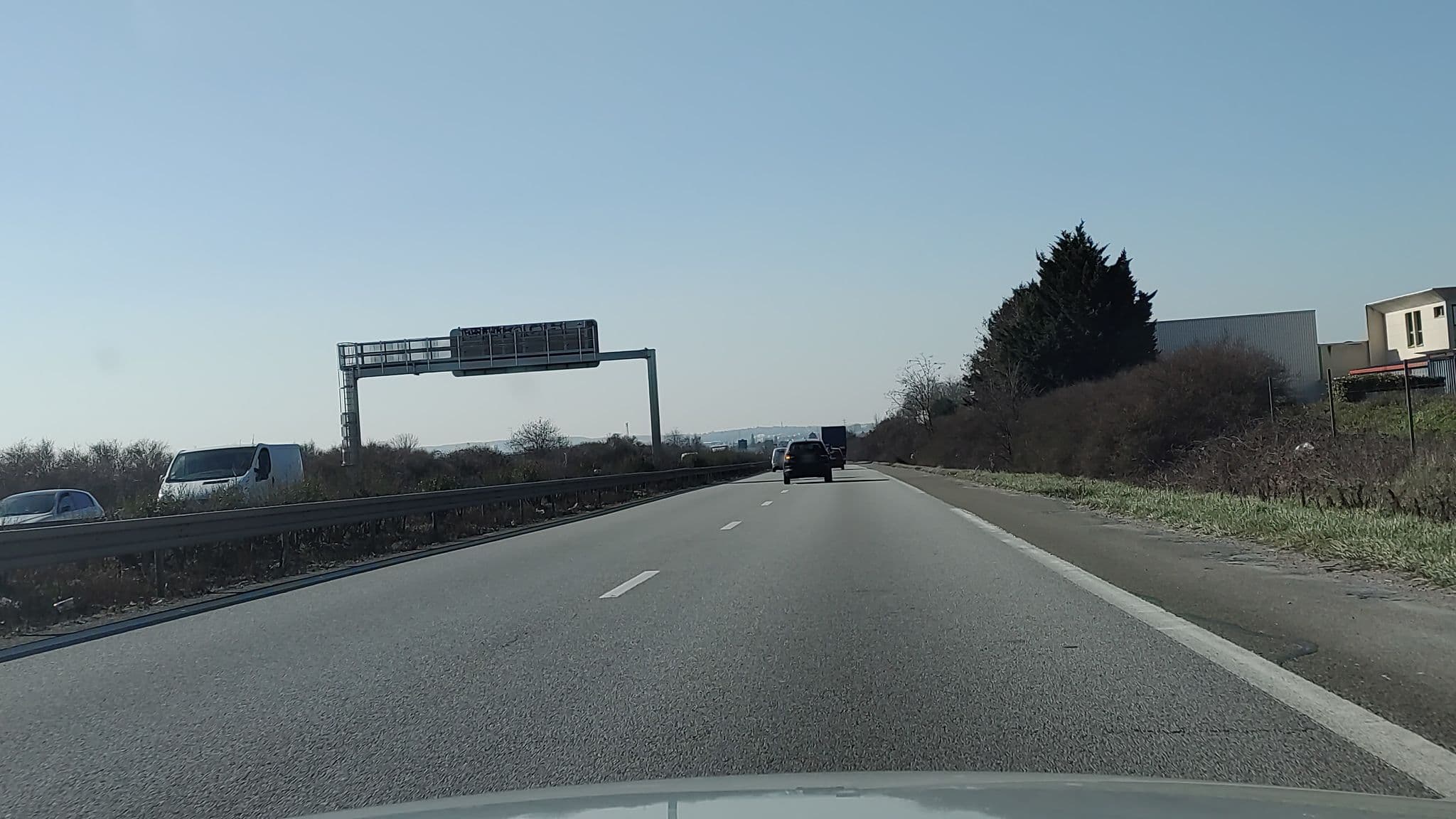 Street view near Lemon Hotel, Auvers-sur-Oise — © didier2020 (CC BY-SA · Mapillary)