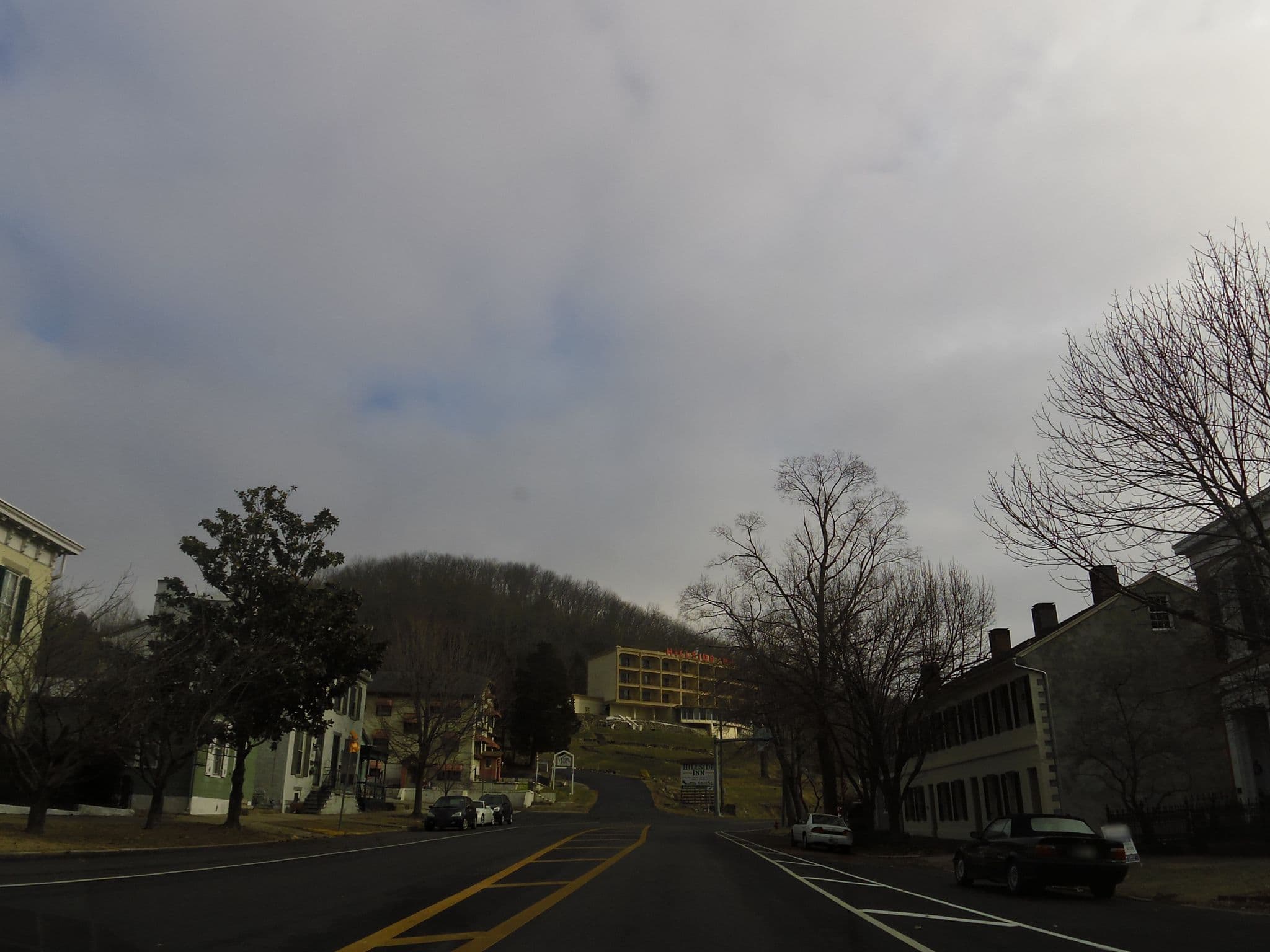 Street view near Iron Gate Inn, North Madison — © allen (CC BY-SA · Mapillary)