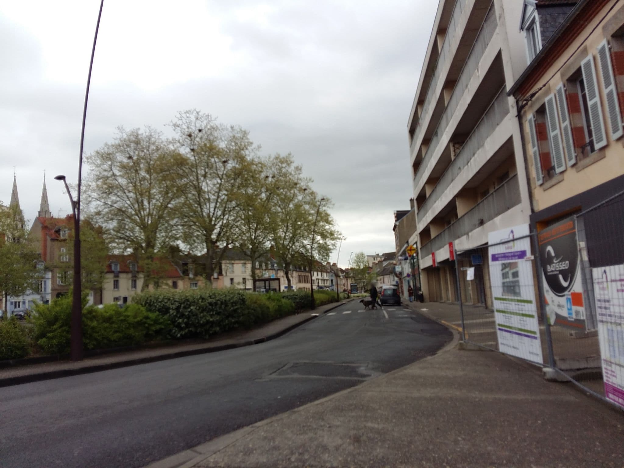 Street view near Hôtel Casabianca, Moulins — © zimmy (CC BY-SA · Mapillary)