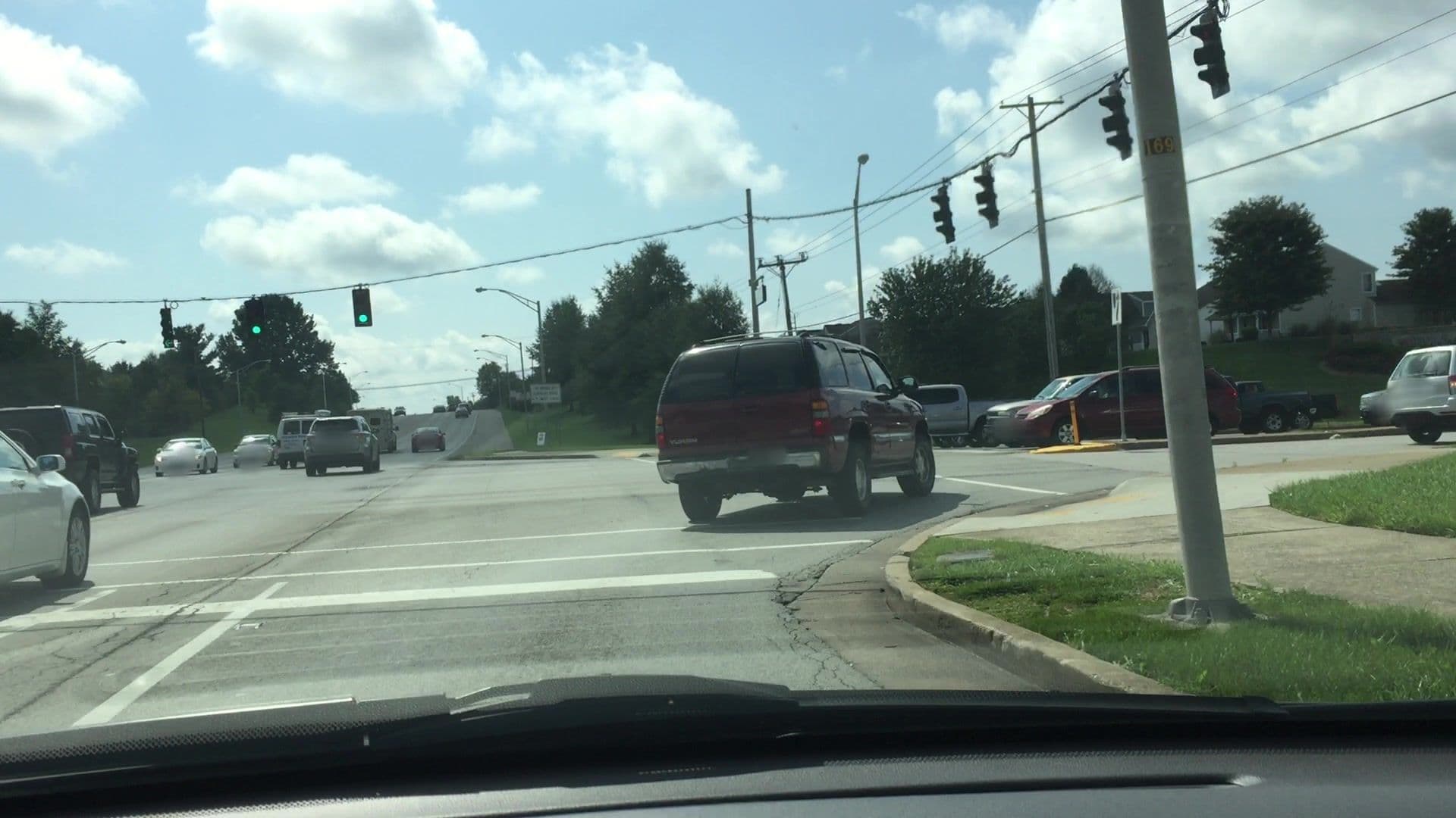 Street view near This Freaking Intersection!, Lexington — © lvl5 (CC BY-SA · Mapillary)