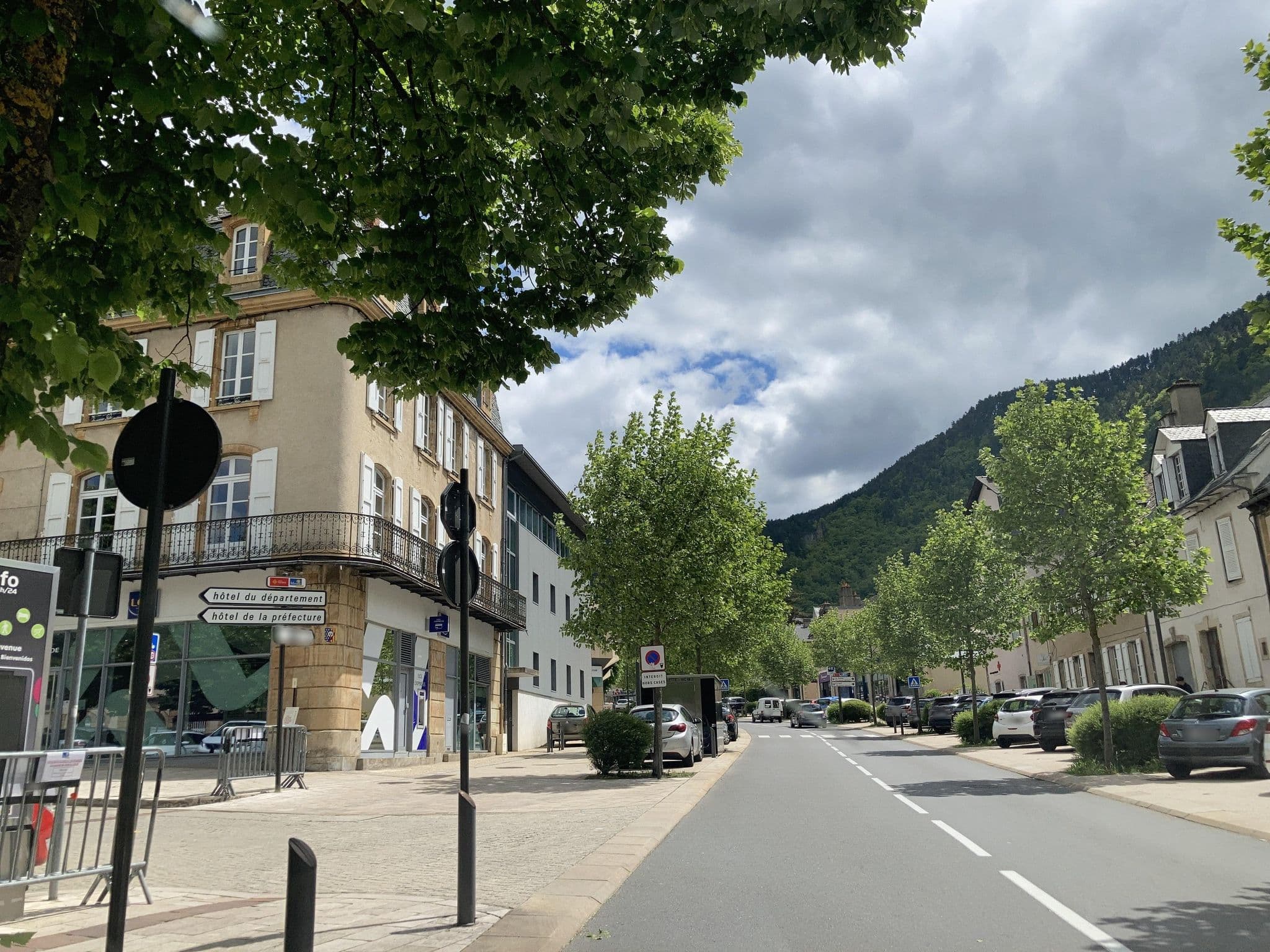 Street view near Le Drakkar, Mende — © tasmaniadevil (CC BY-SA · Mapillary)