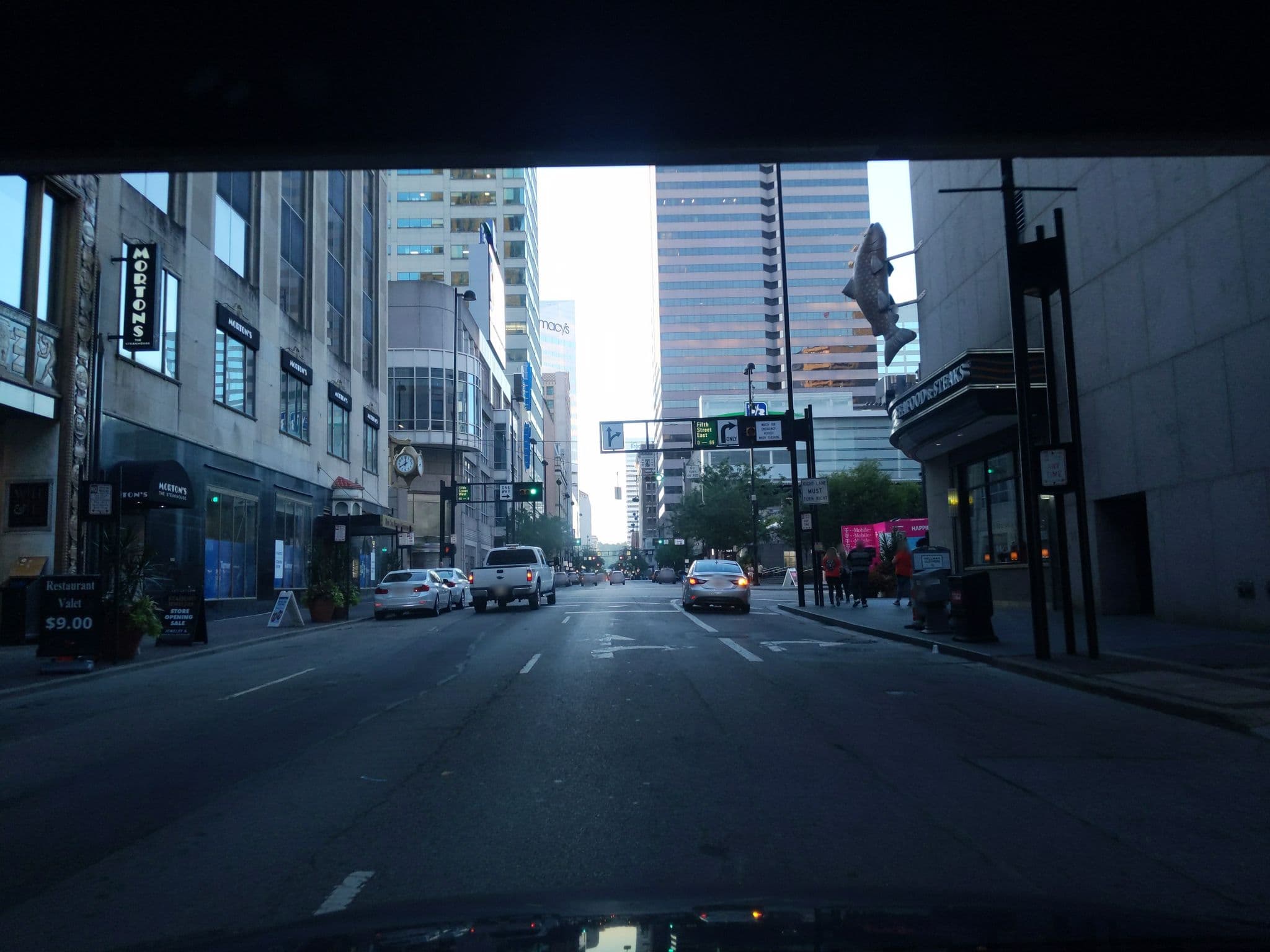 Street view near Westin Pool 17th Floor, Covington — © realadamp (CC BY-SA · Mapillary)