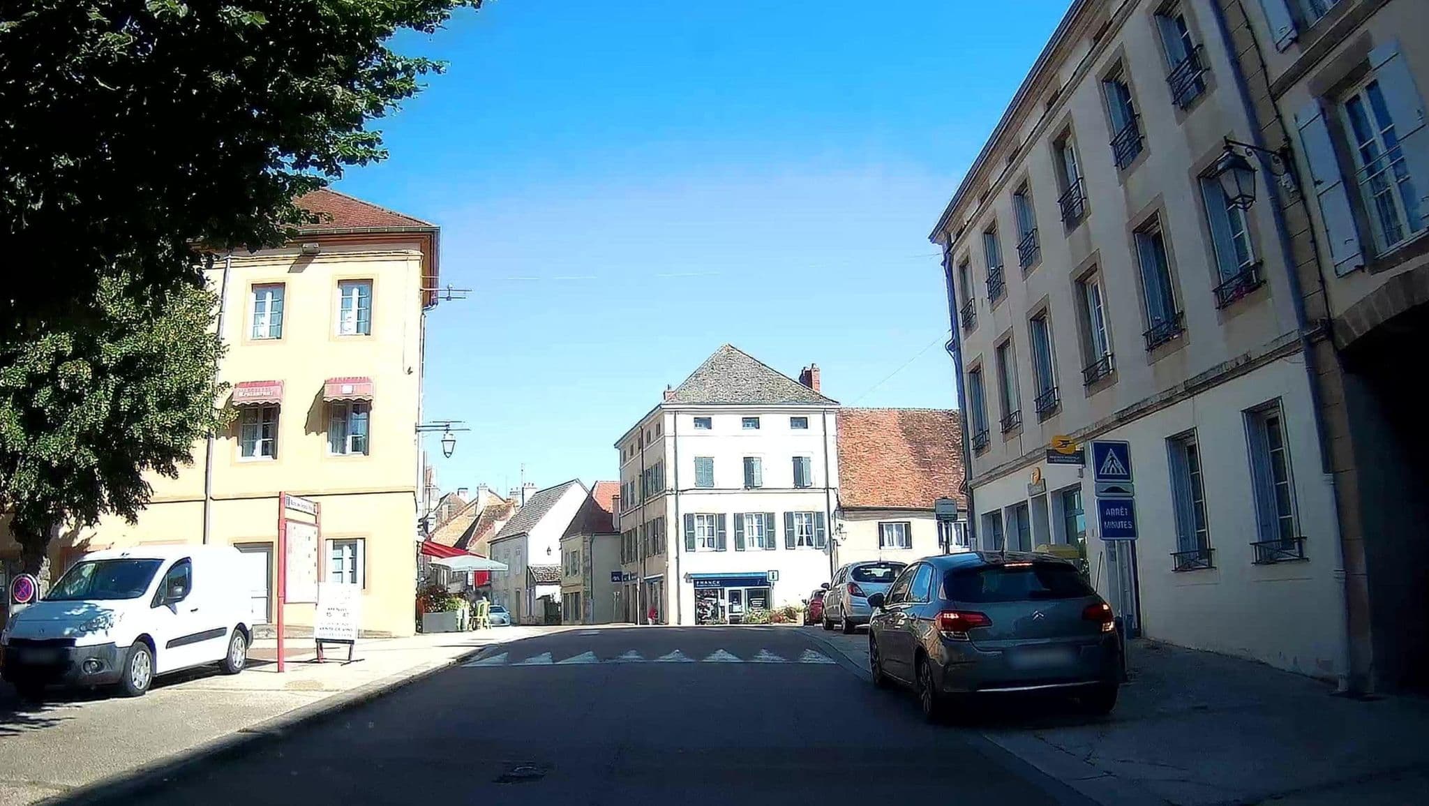 Street view near Hôtel-Restaurant des Trois Maures, Couches — © micmin1972 (CC BY-SA · Mapillary)
