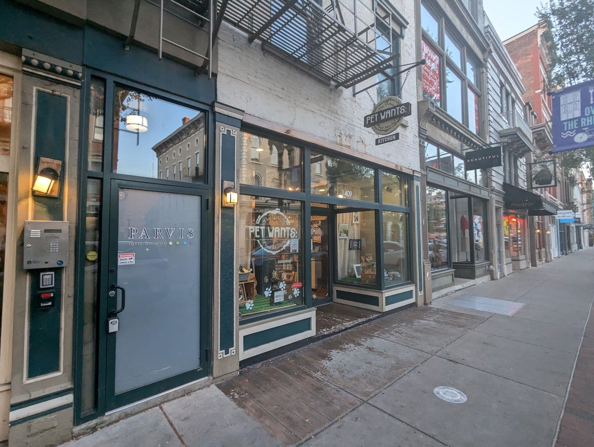 Street view near The Lookout OTR, Cincinnati — © hayleox (CC BY-SA · Mapillary)