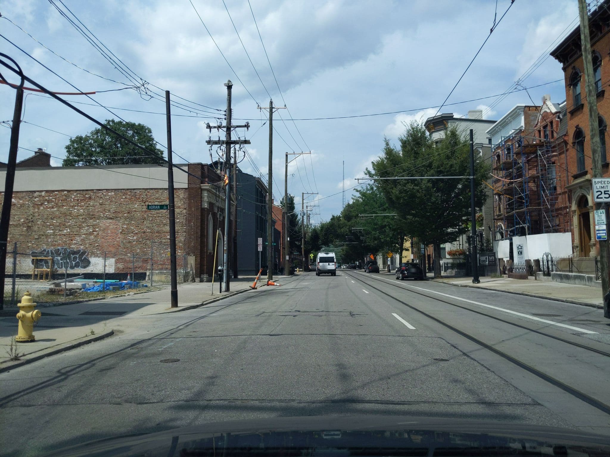 Street view near Besuden House, Cincinnati — © realadamp (CC BY-SA · Mapillary)