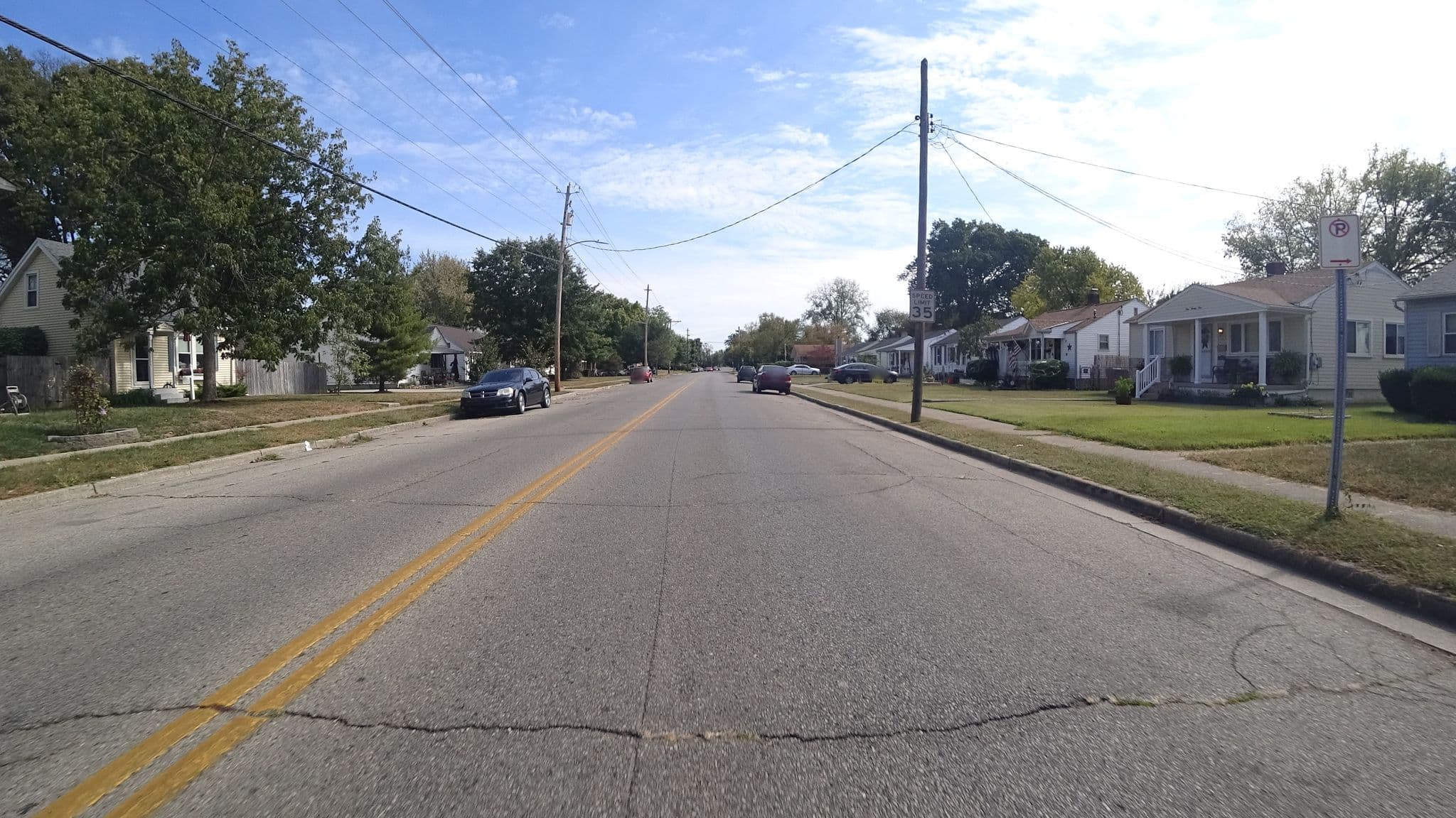 Street view near Michelle's Resort, Hamilton — © scottchapel (CC BY-SA · Mapillary)
