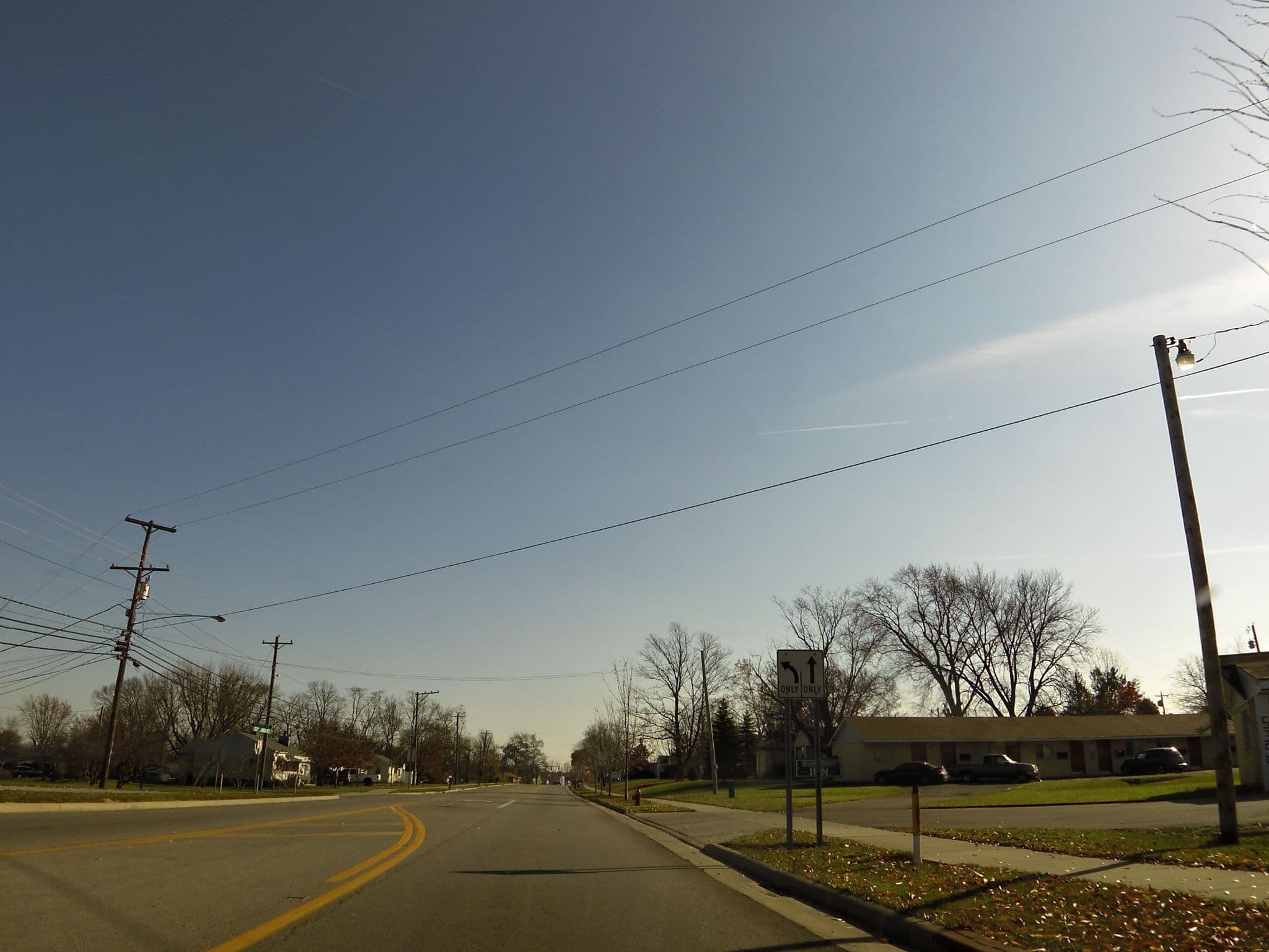 Street view near Oxford Inn, Lake Lakengren — © allen (CC BY-SA · Mapillary)