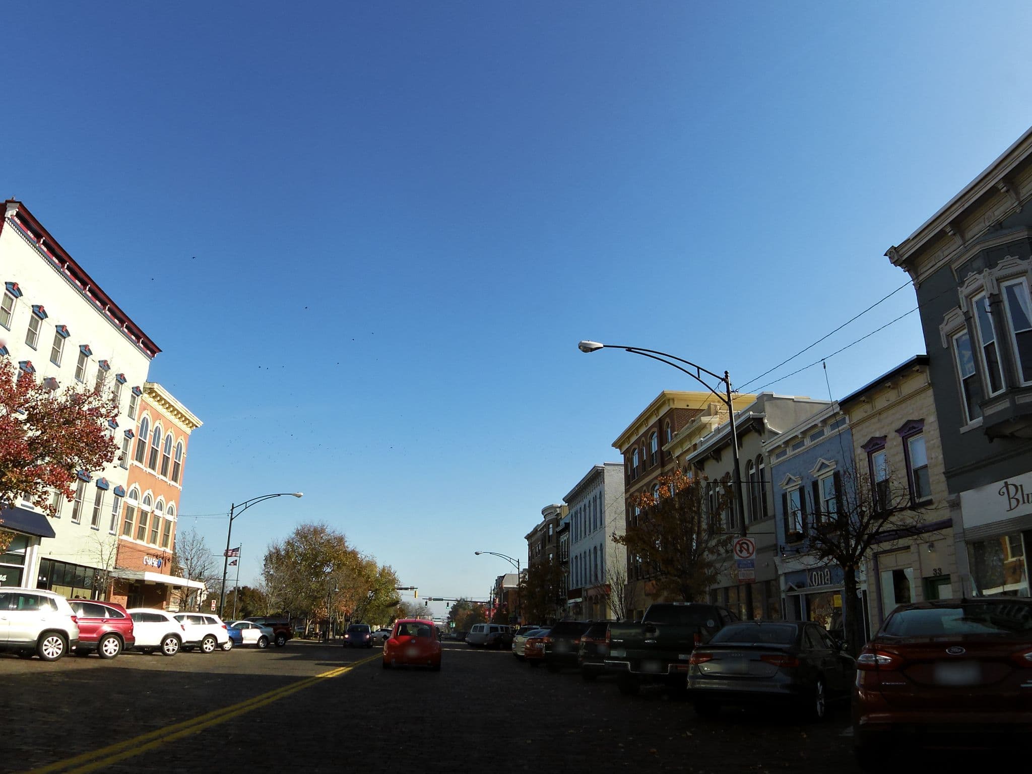 Street view near Kofenya Apartments, New Miami — © allen (CC BY-SA · Mapillary)