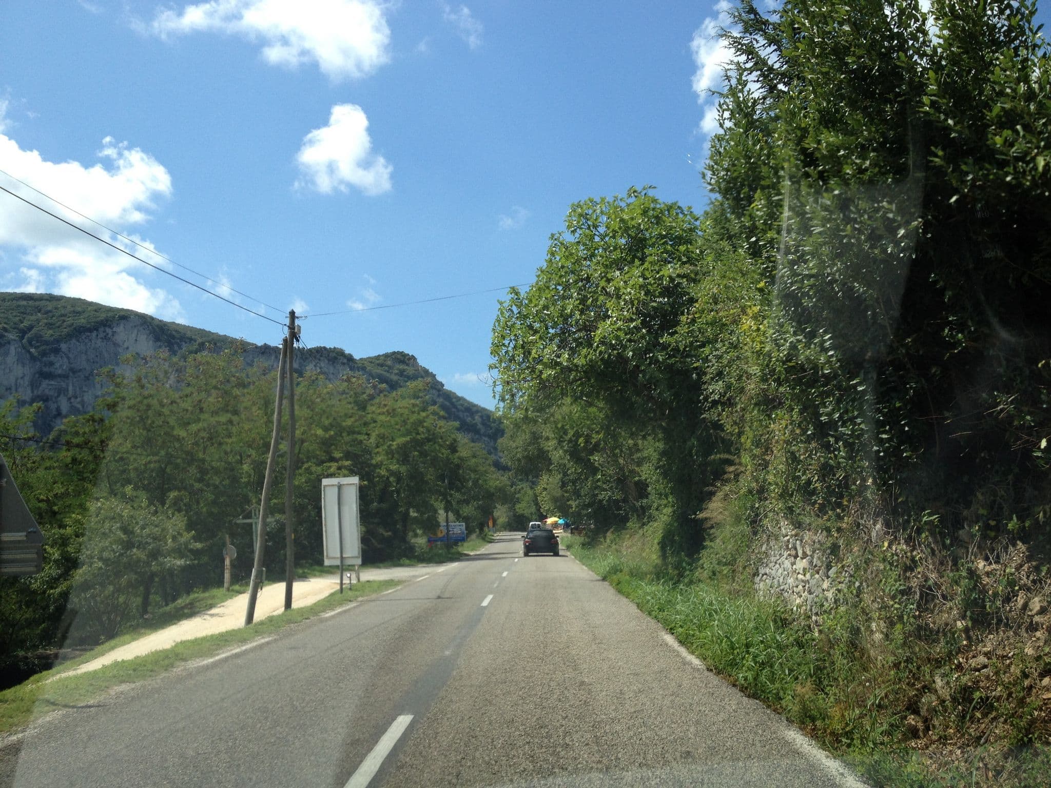 Street view near Domaine de Chames, Vallon-Pont-d'Arc — © zors1843 (CC BY-SA · Mapillary)