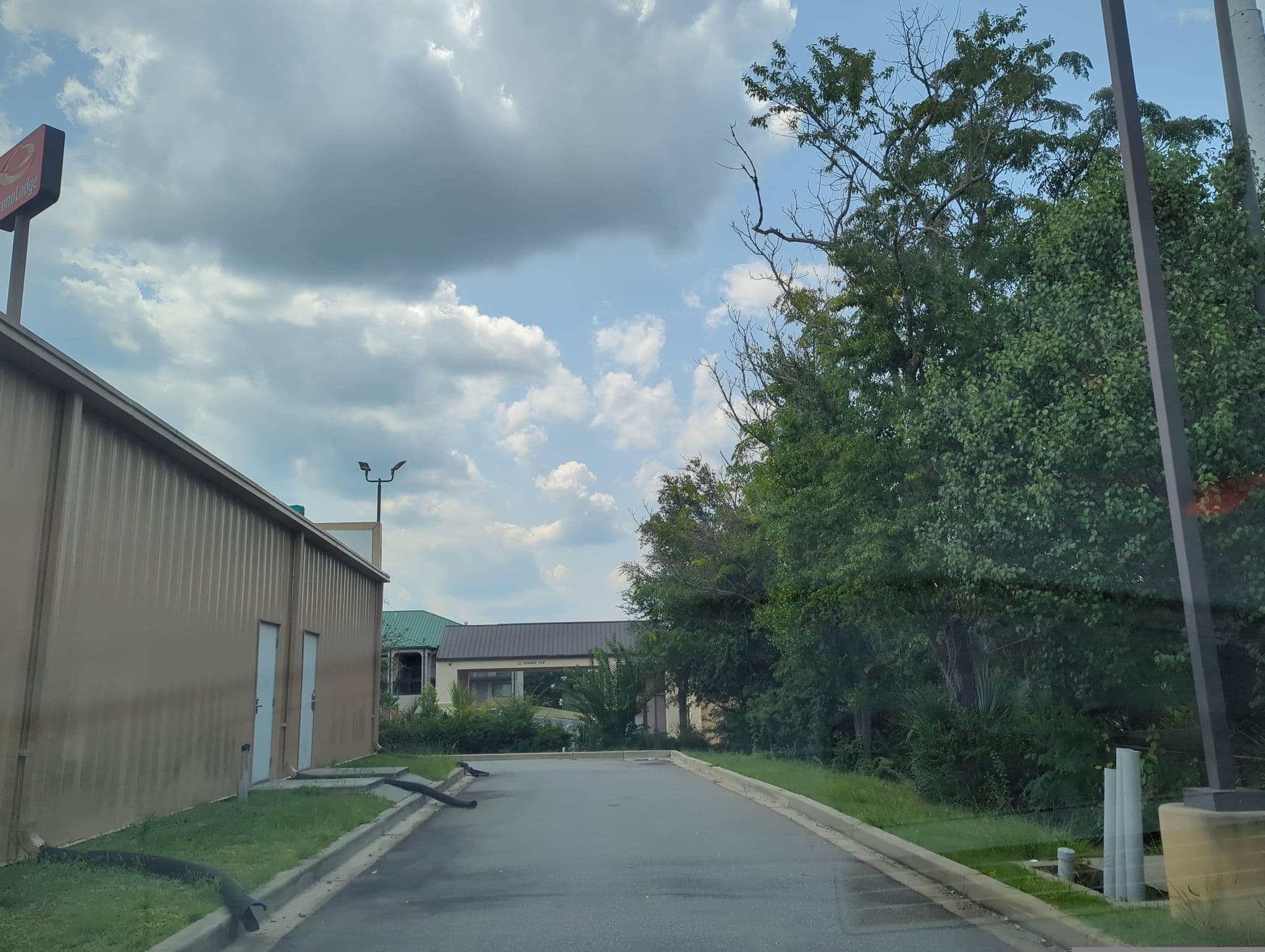 Street view near Baymont by Wyndham Cordele, Cordele — © maxolasersquad (CC BY-SA · Mapillary)