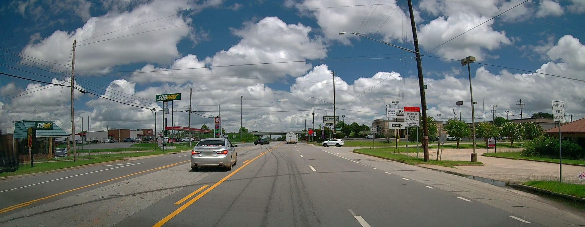 Street view near Wyndham Hotels & Resorts, Sylvester — © lordsutch (CC BY-SA · Mapillary)
