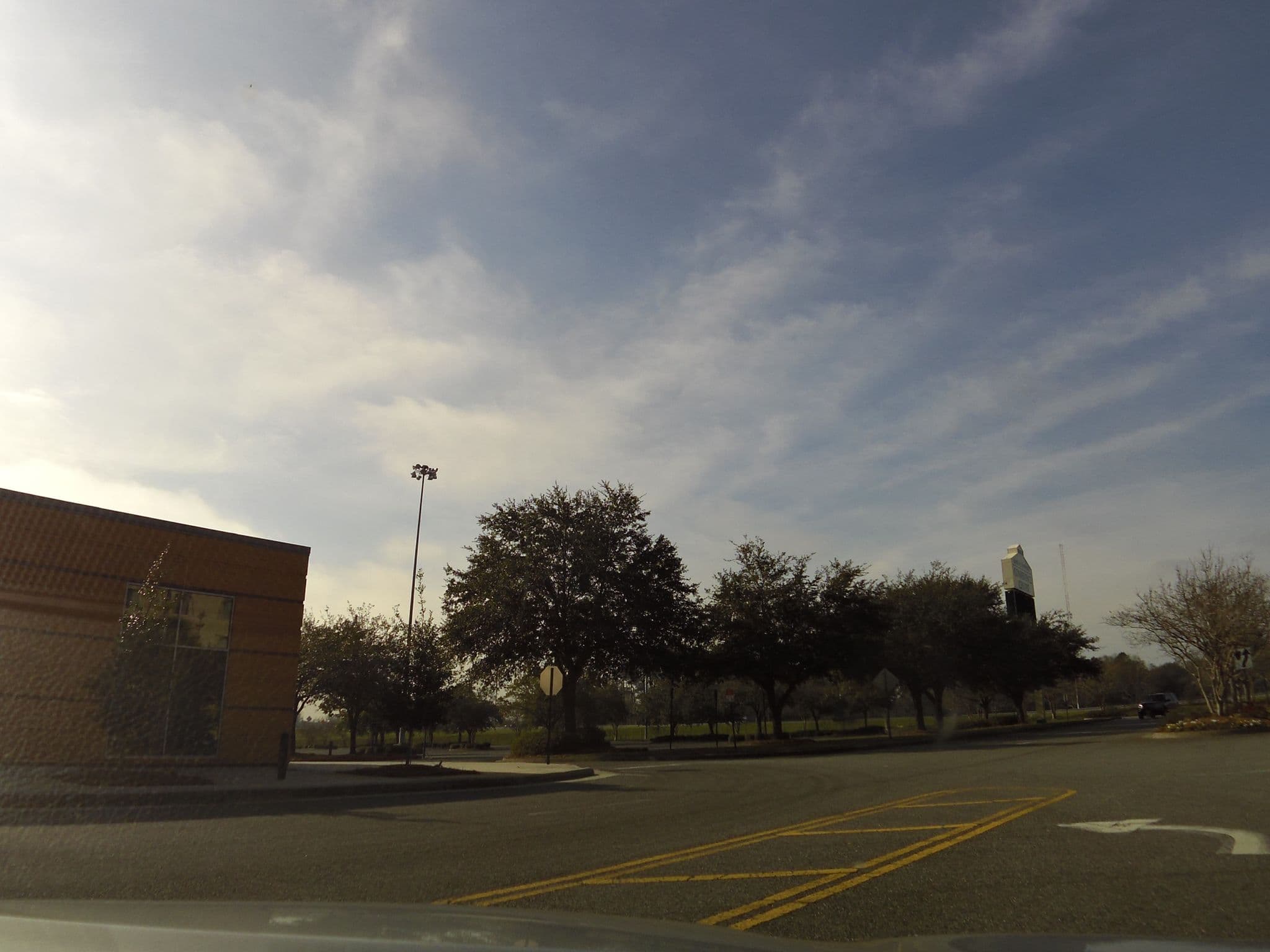 Street view near Hampton Inn & Suites, Remerton — © allen (CC BY-SA · Mapillary)