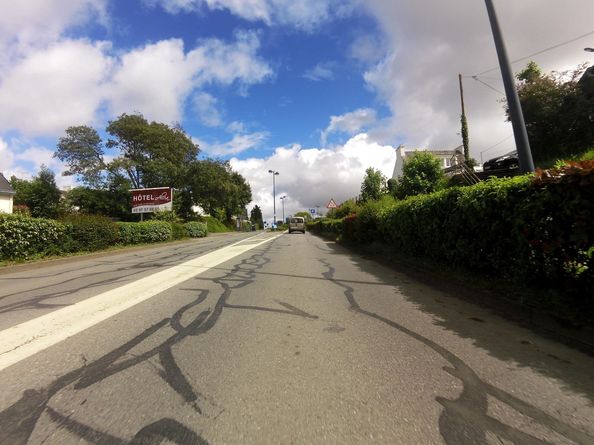 Street view near Hôtel Alicia, Bono — © hamlet (CC BY-SA · Mapillary)