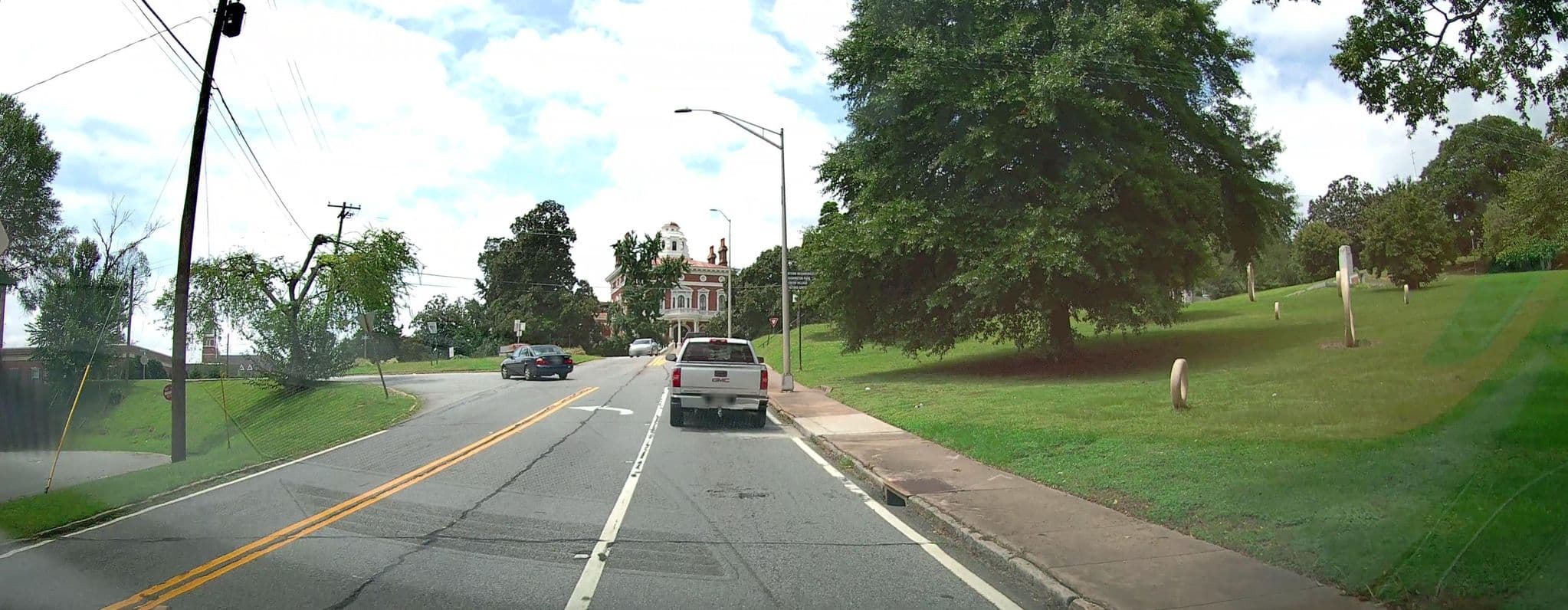 Street view near Room 608, Macon — © lordsutch (CC BY-SA · Mapillary)