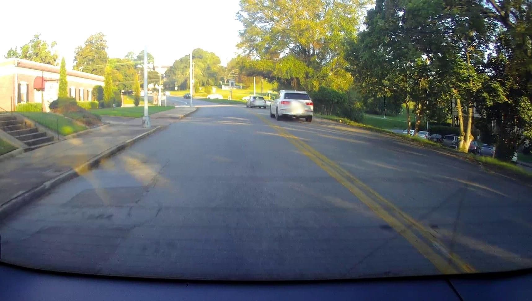 Street view near My Wonderful Tub, Macon — © lordsutch (CC BY-SA · Mapillary)