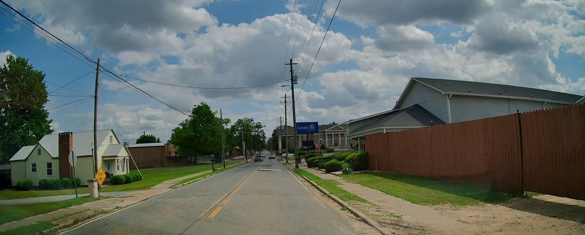 Street view near Loyalty Inn, Hawkinsville — © lordsutch (CC BY-SA · Mapillary)